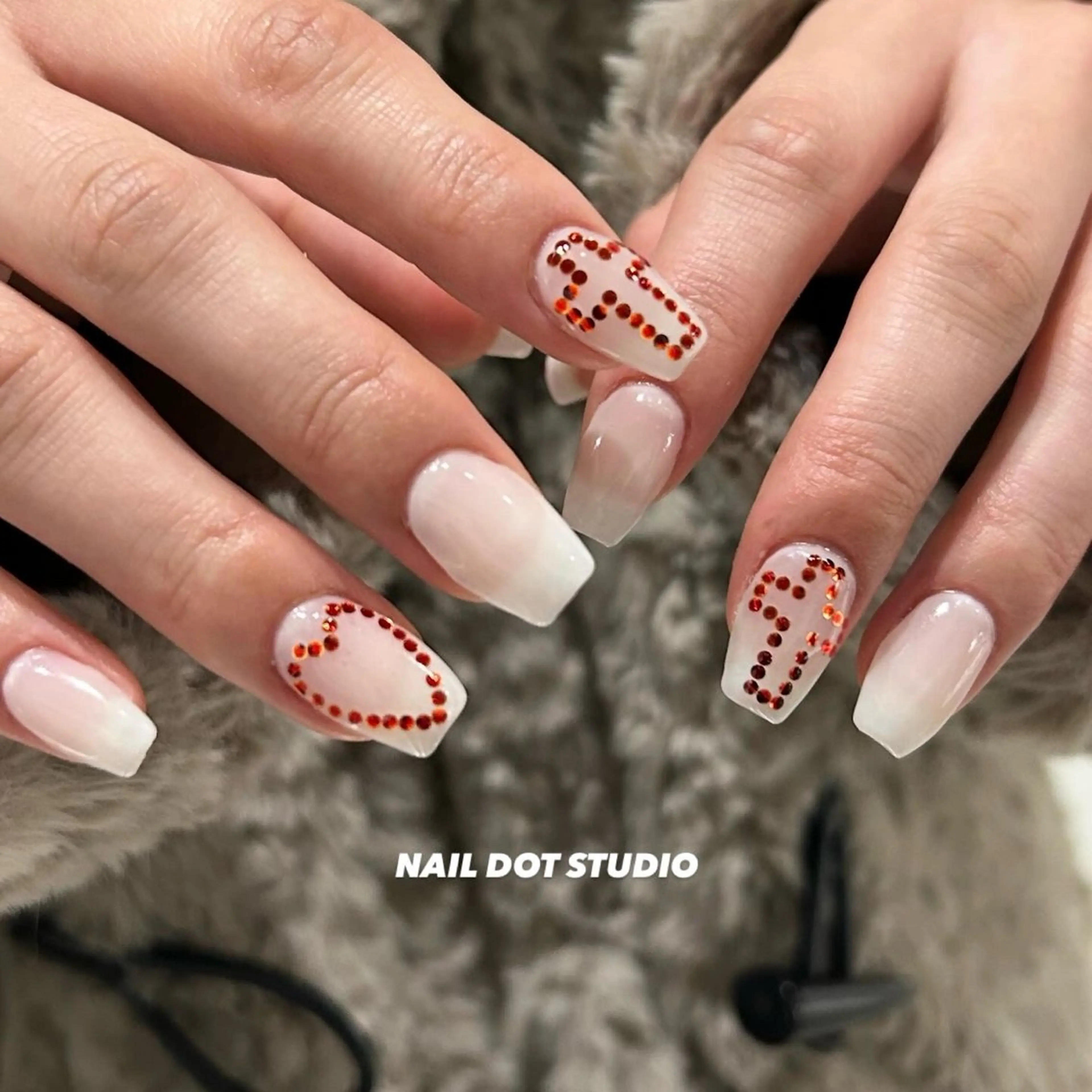 ネイル ハンドネイル NAIL DOT STUDIO aiのネイルデザイン