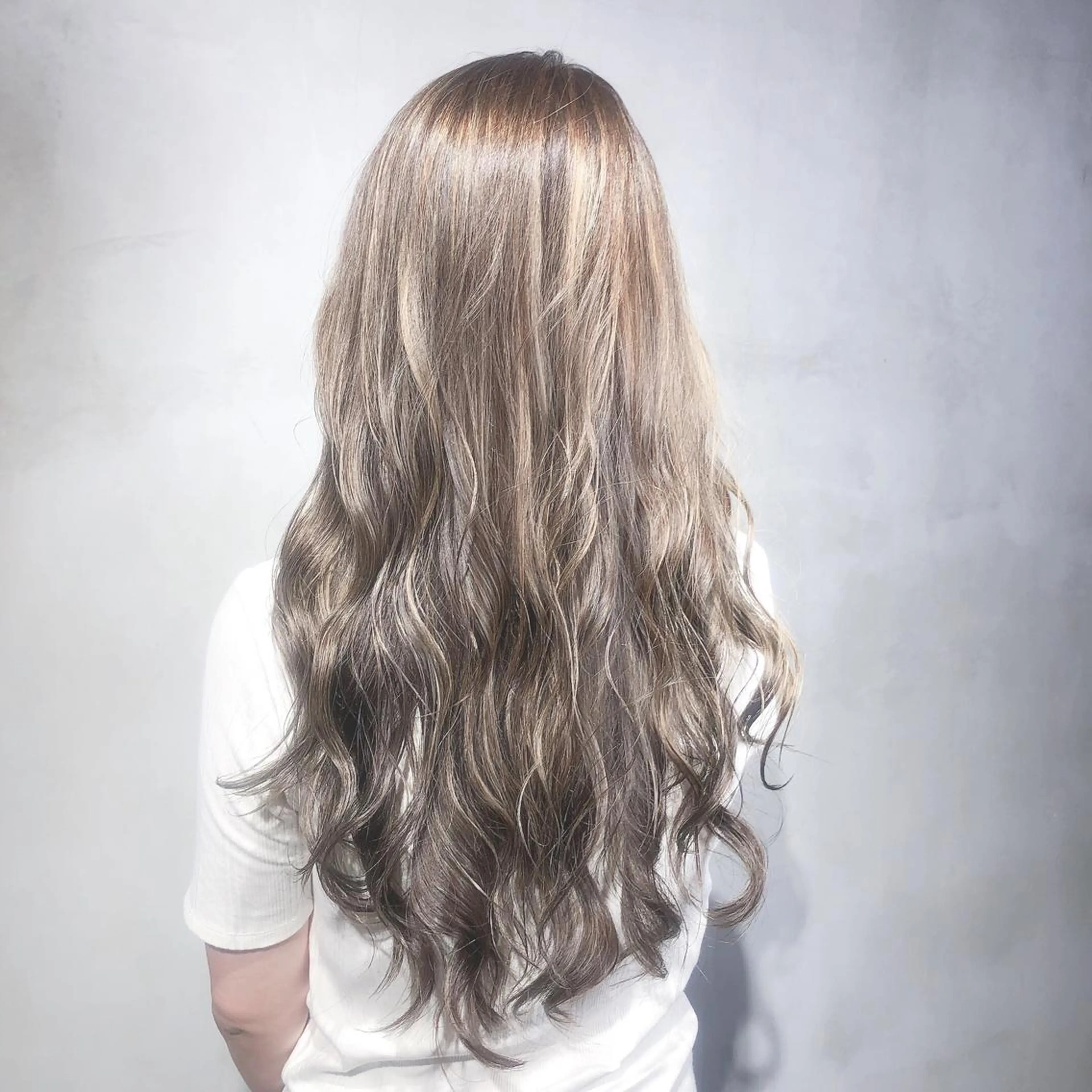 ロング カラー ブリーチ ケアブリーチ ハイライトカラー オーガニックカラー ハイライト SALOWIN池袋店 🌿harukaのヘアスタイル