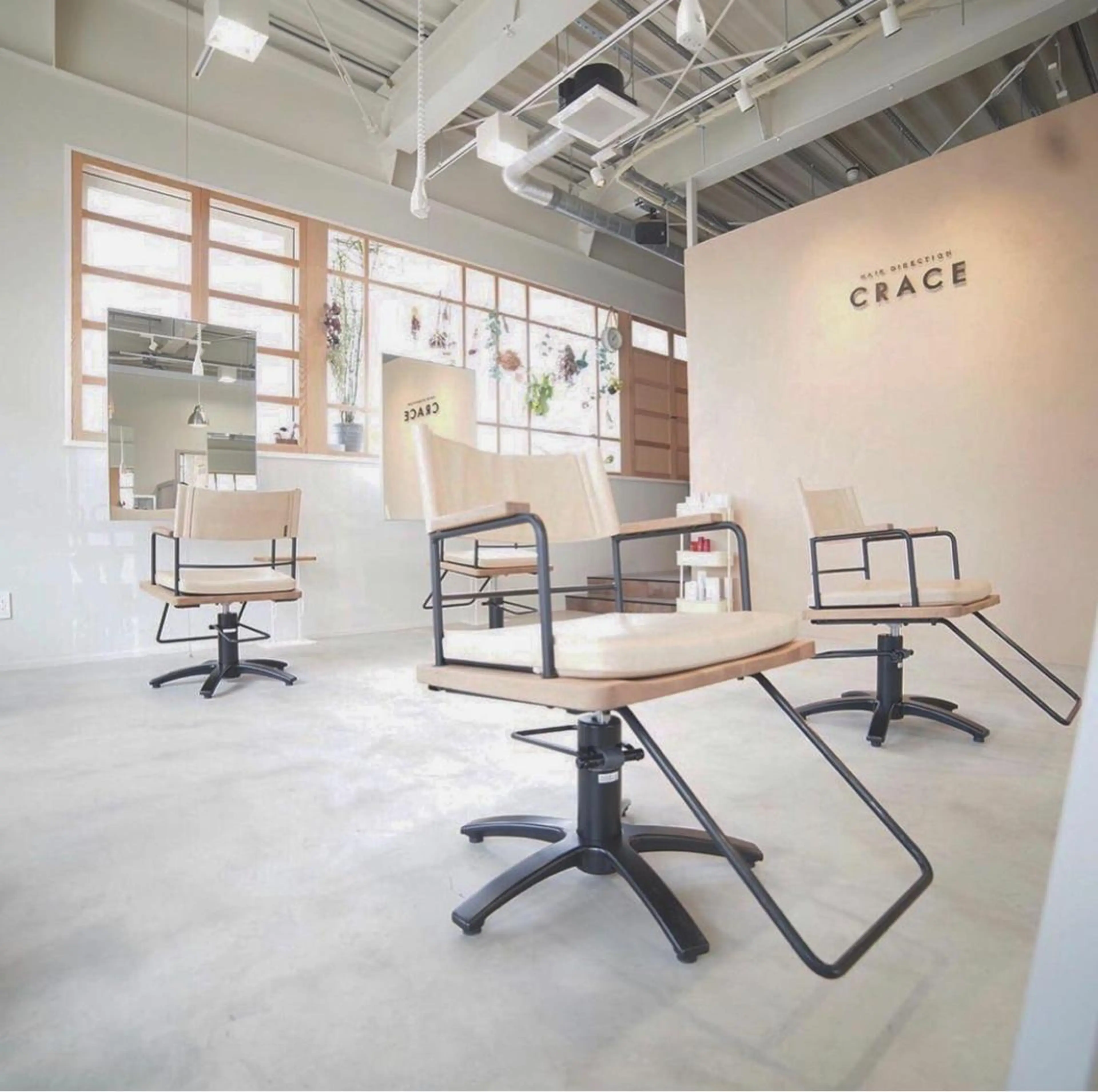 CRACE「店長」 アヤカのヘアスタイル