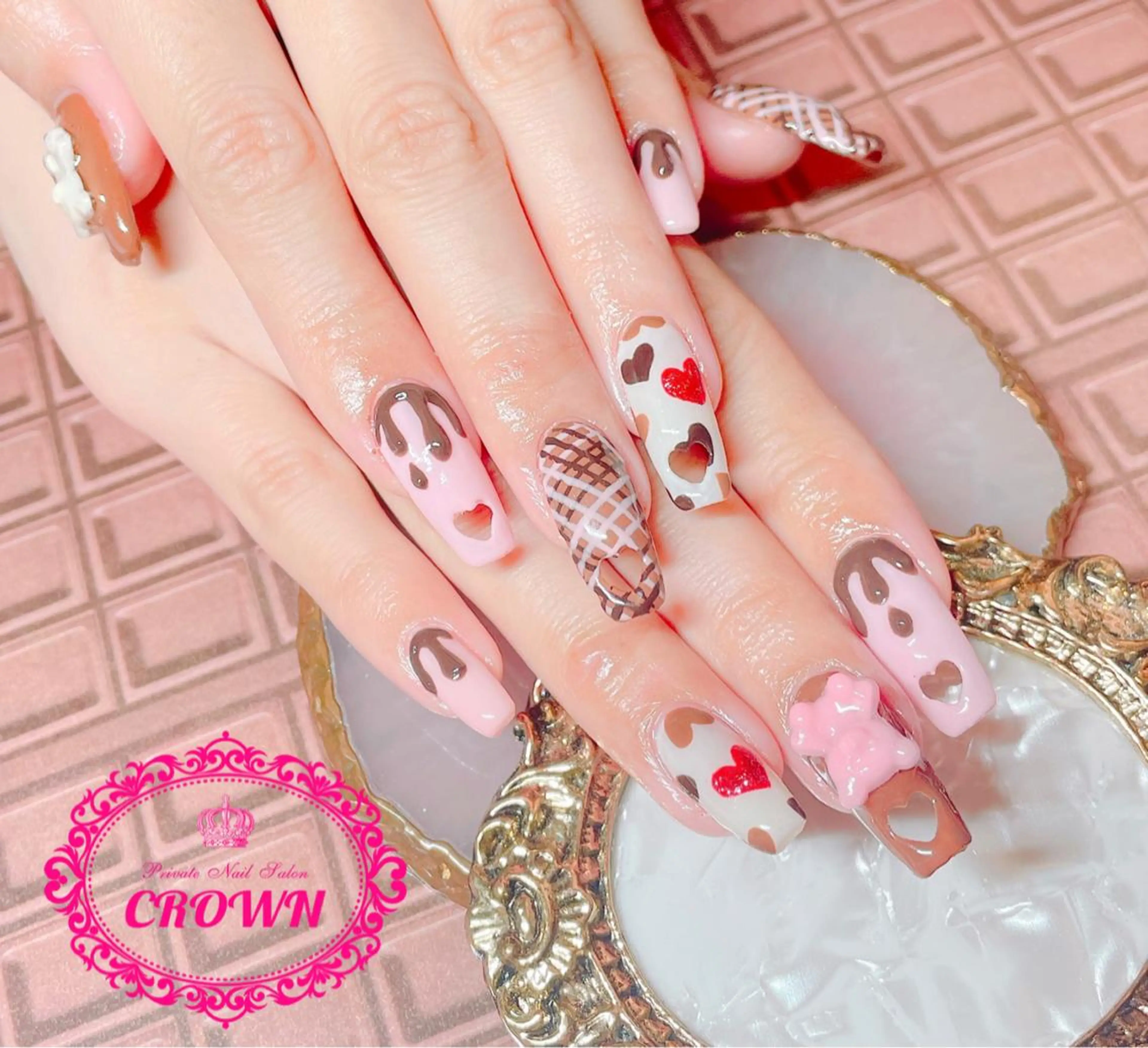 ネイル CROWN プライベートサロンのネイルデザイン