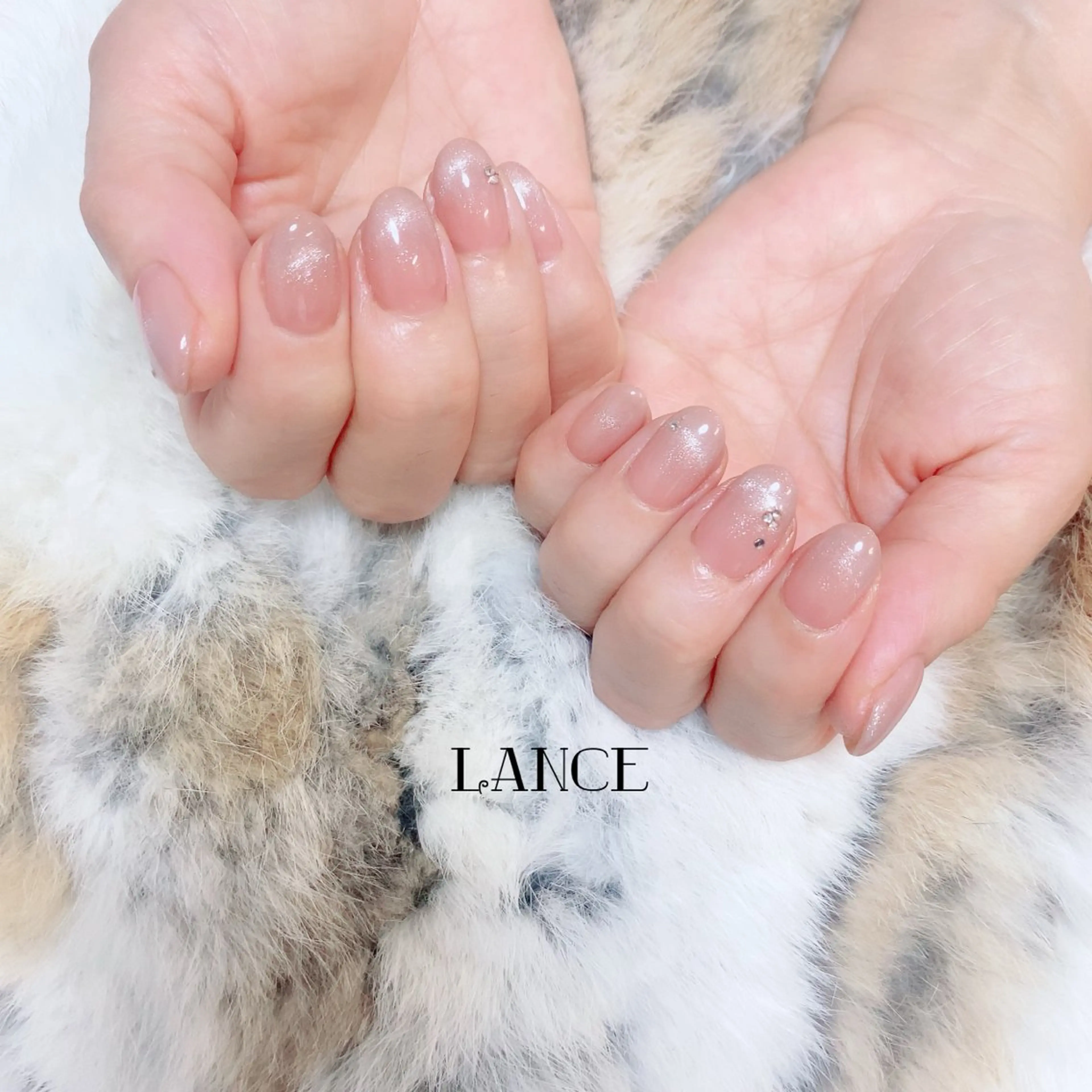 ネイル オーロラネイル フットネイル フレンチネイル グラデーション キラキラネイル ハンドネイル Lance nailのネイルデザイン