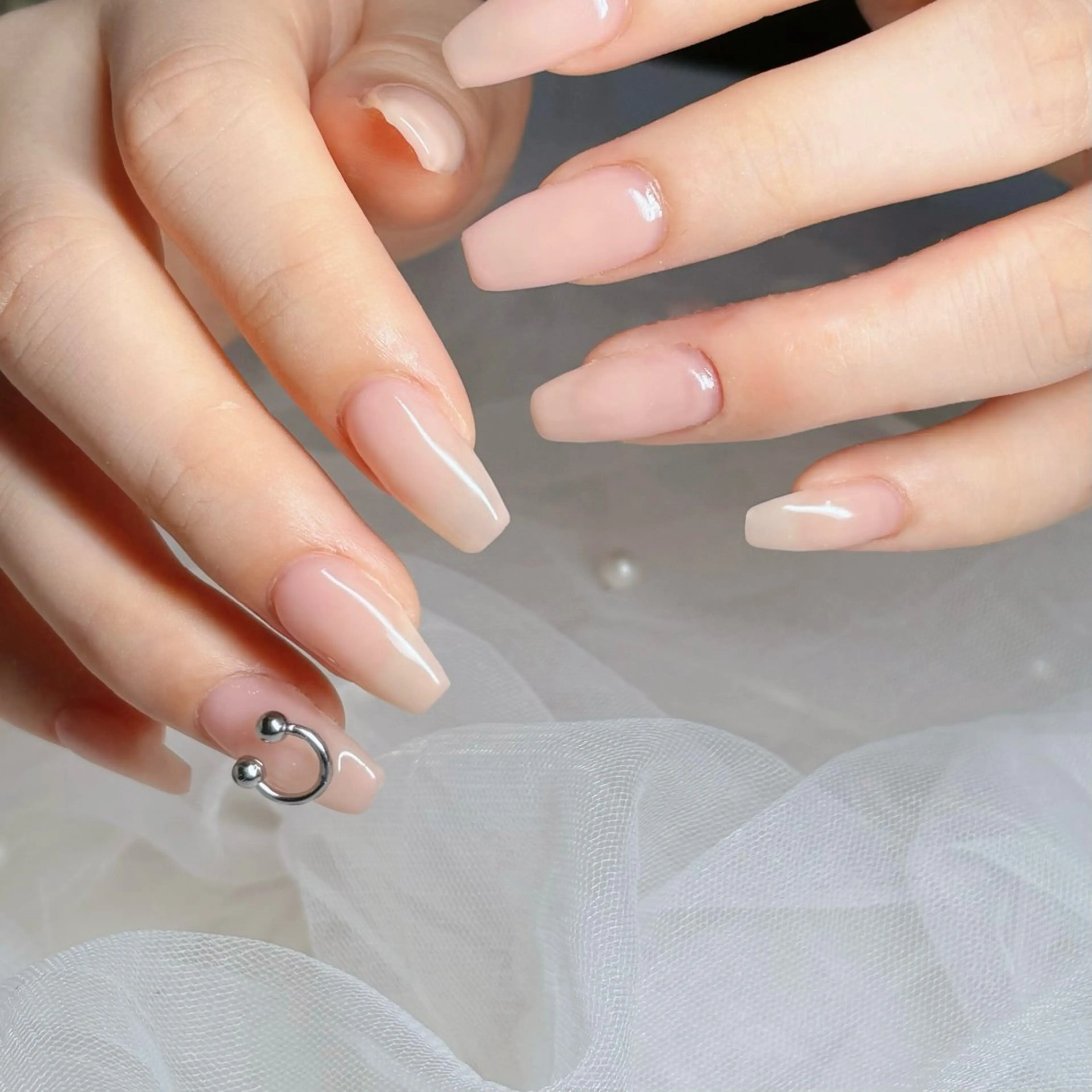 ネイル ワンカラーネイル シンプルネイル ハンドネイル cerisier 坂本のネイルデザイン