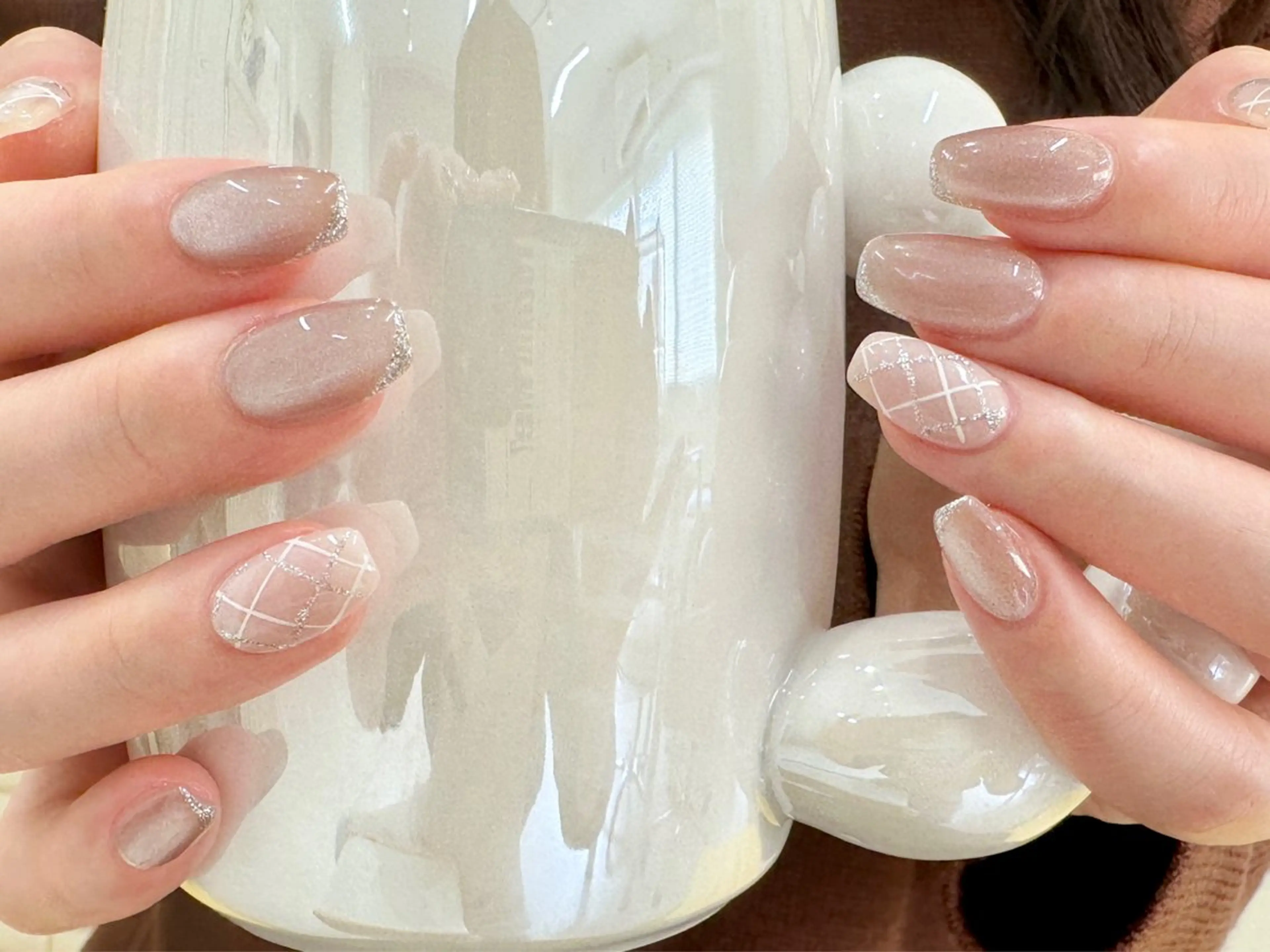 ネイル チークネイル フレンチネイル マグネットネイル マグネットフレンチ LE REVE Emiのネイルデザイン