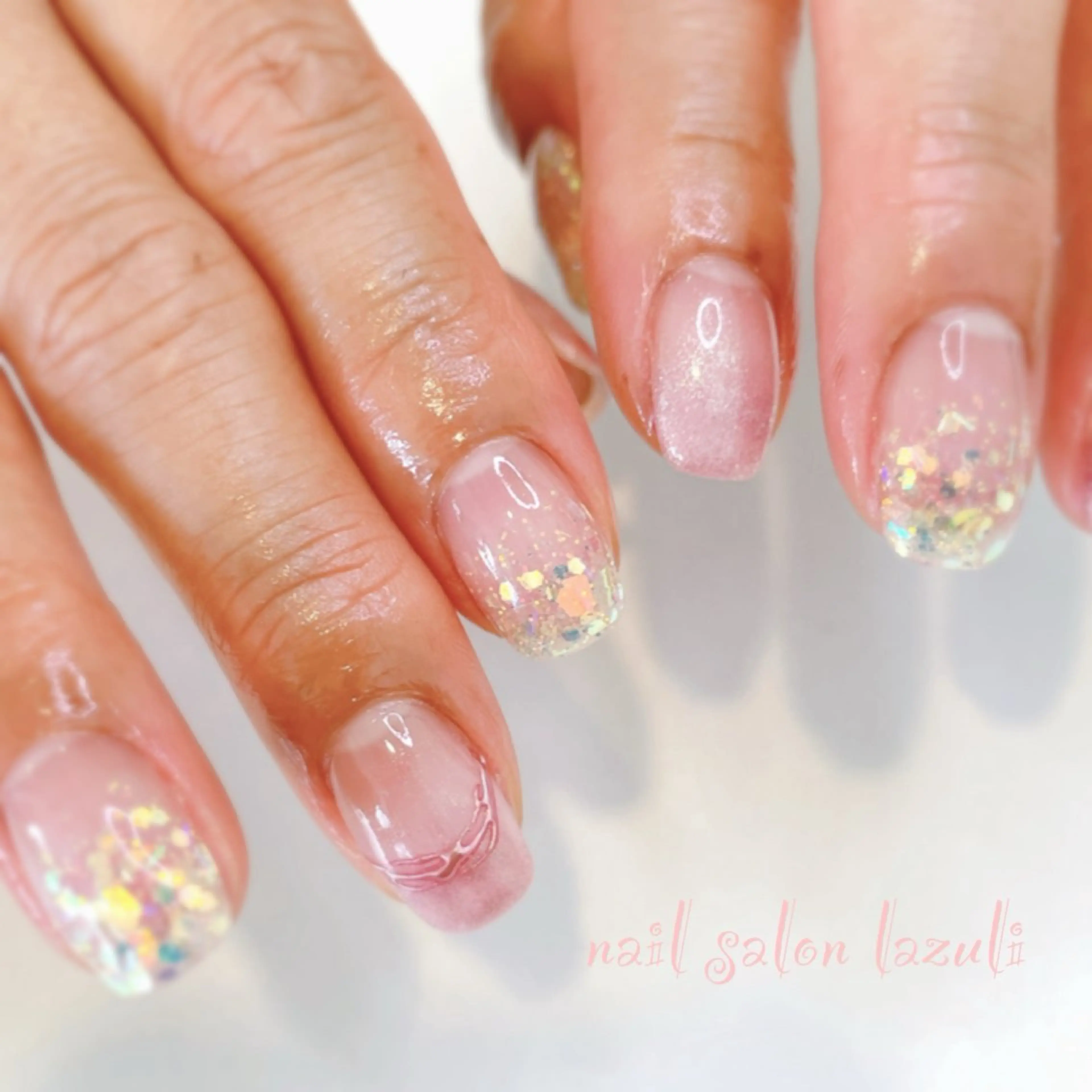 ネイル ホログラムネイル キラキラネイル ピンク 春ネイル nail salon lazuliのネイルデザイン