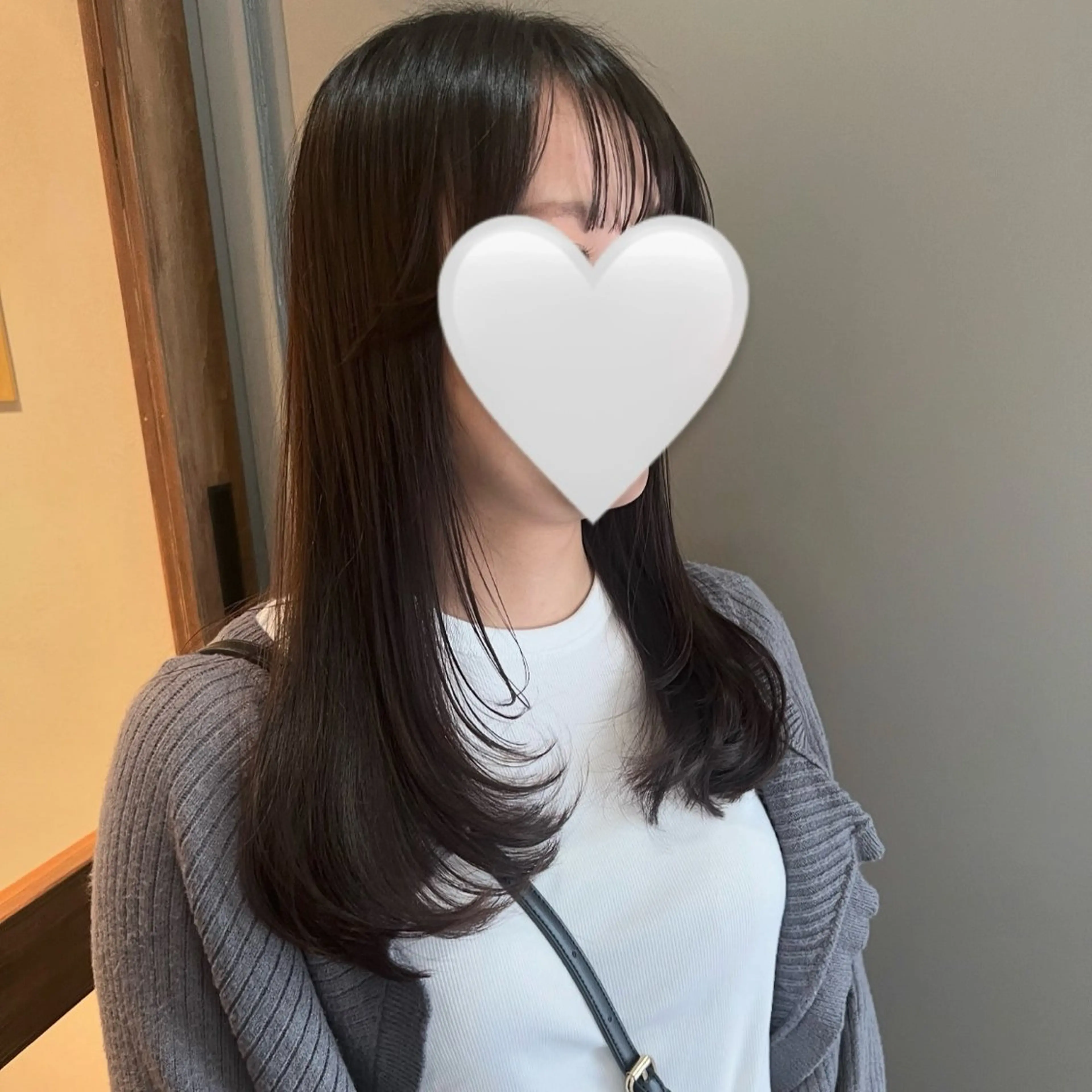 ロング カラー レイヤーカット ヘアカラー トリートメント akane/ベージュ /オリーブ/ブラウンのヘアスタイル