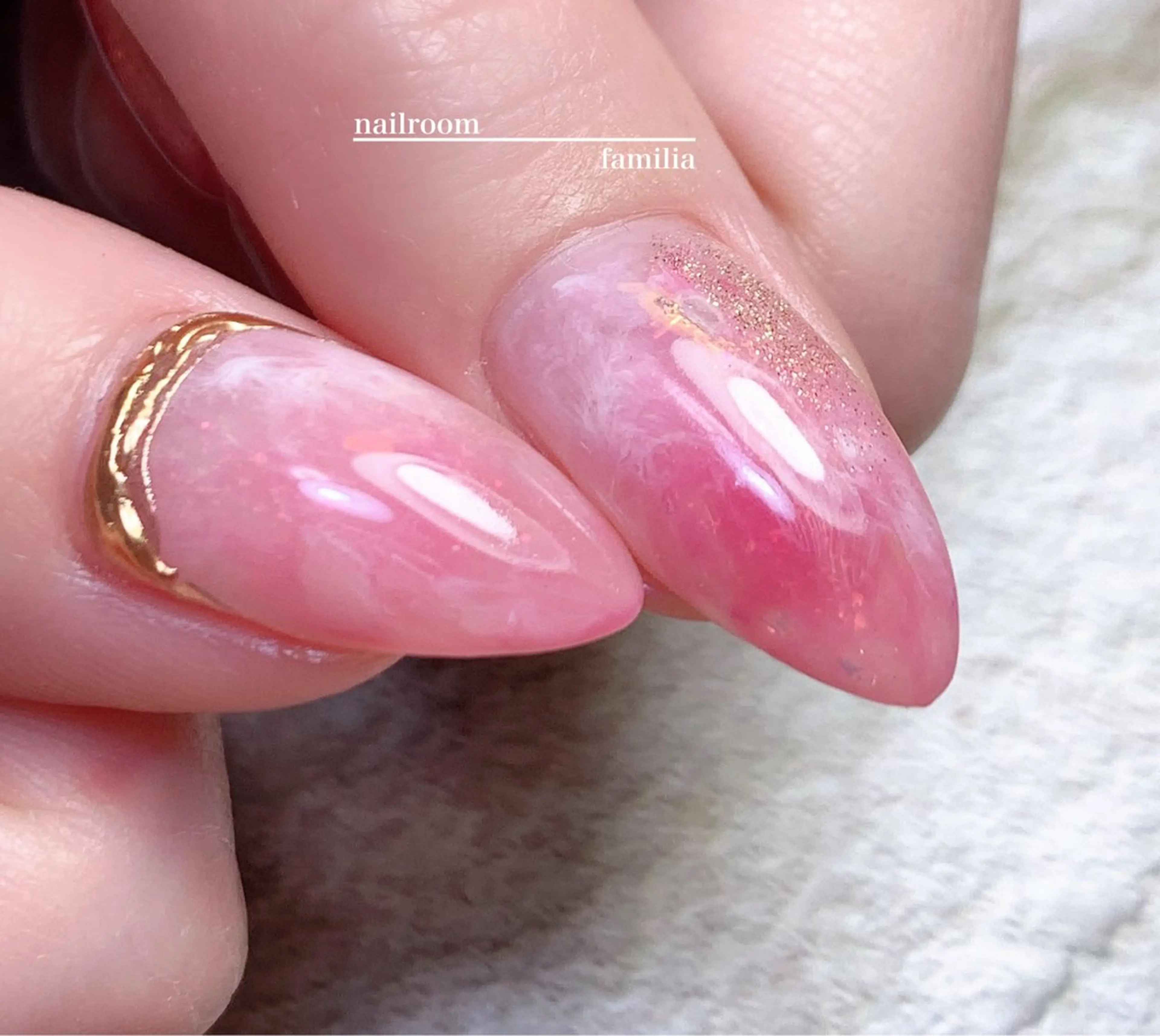 ネイル ニュアンスネイル ハンドネイル -nailroom- familiaのネイルデザイン