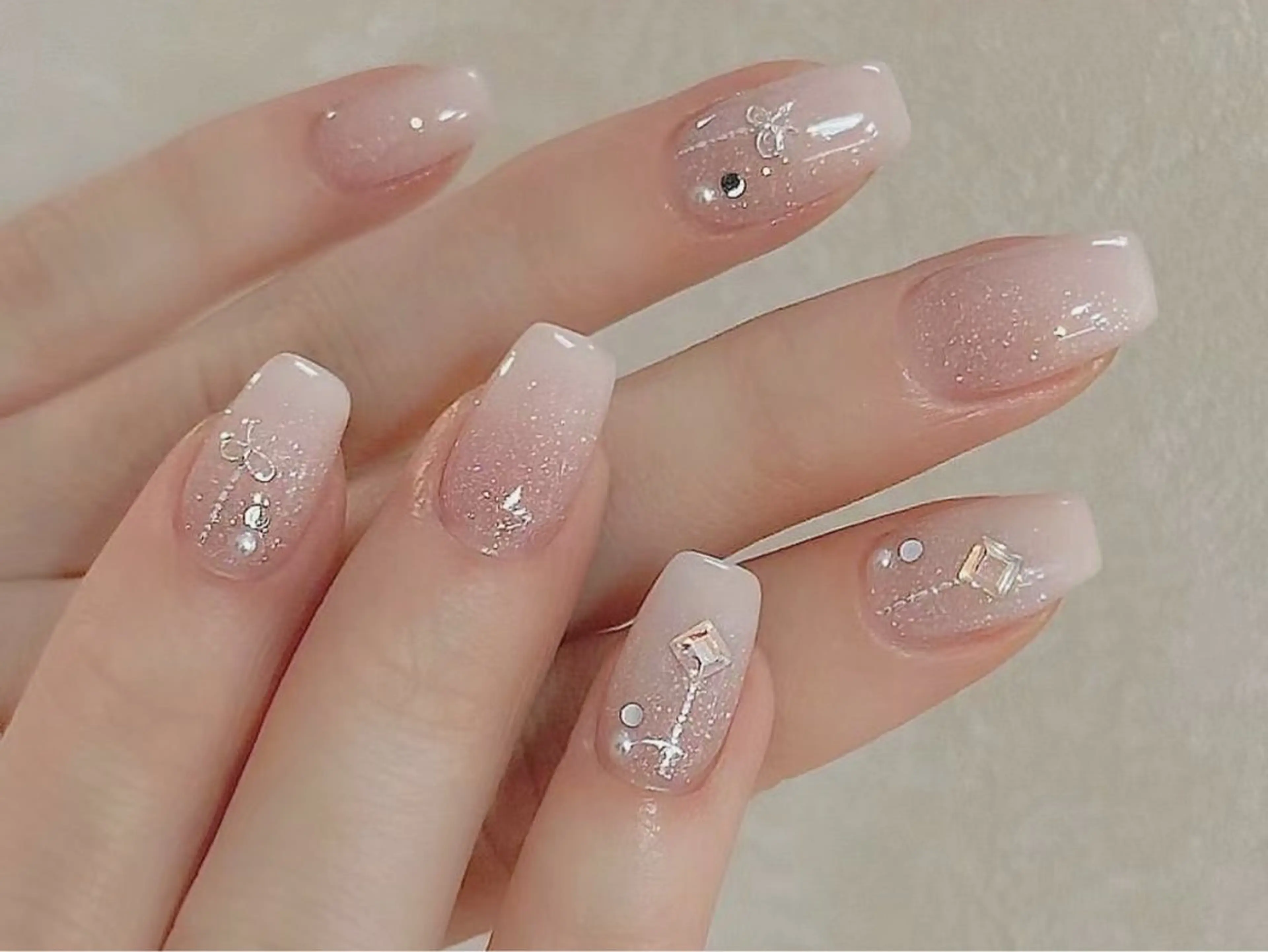 ネイル ETERNA Nail 銀座店【パラジェル/フィルイン/チップ長さだし/マグネット/ニュアンス】所属・ア カリのネイルデザイン