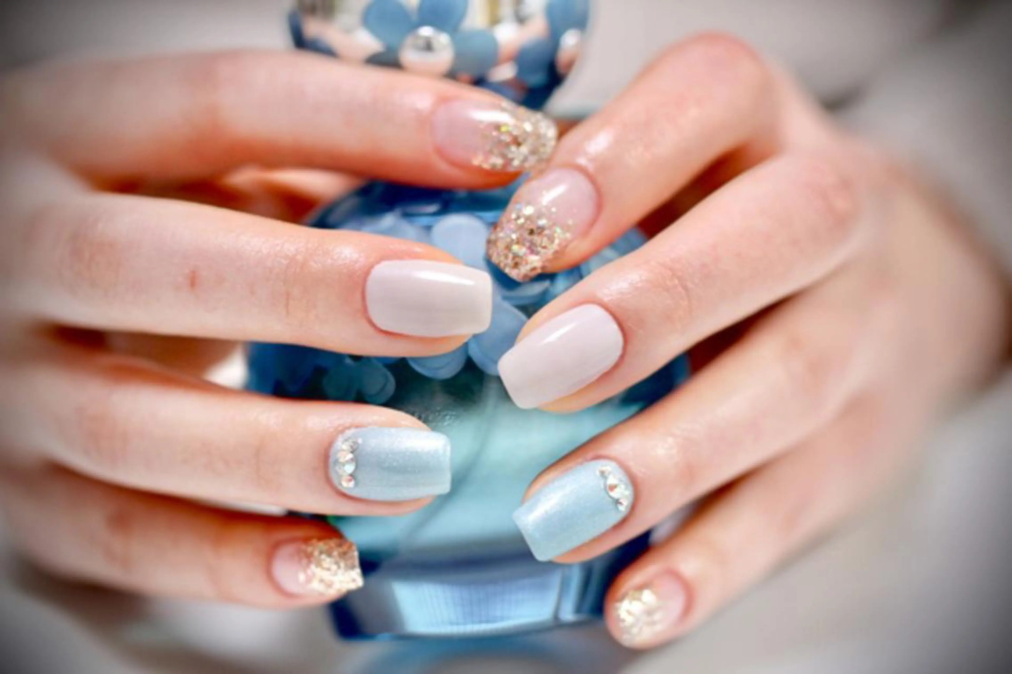 ネイル アートネイル ジェルネイル グラデーション ラメ(グリッター) ラメグラデーション ママリンド　志村坂上店所属・しみ えんのネイルデザイン