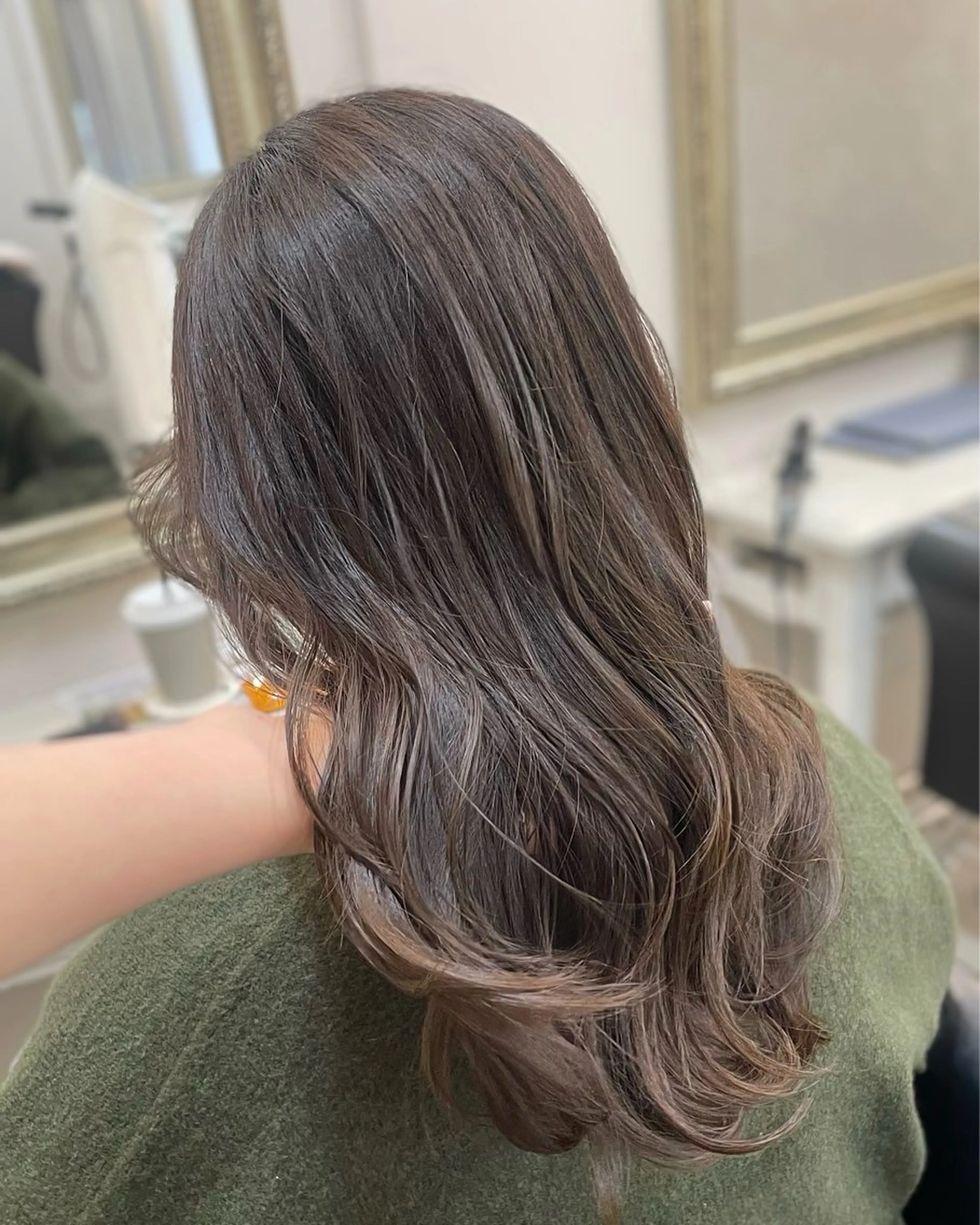 カラー ベージュカラー オリーブベージュ 白髪ぼかし 👒堀江・ヨンスクのヘアスタイル