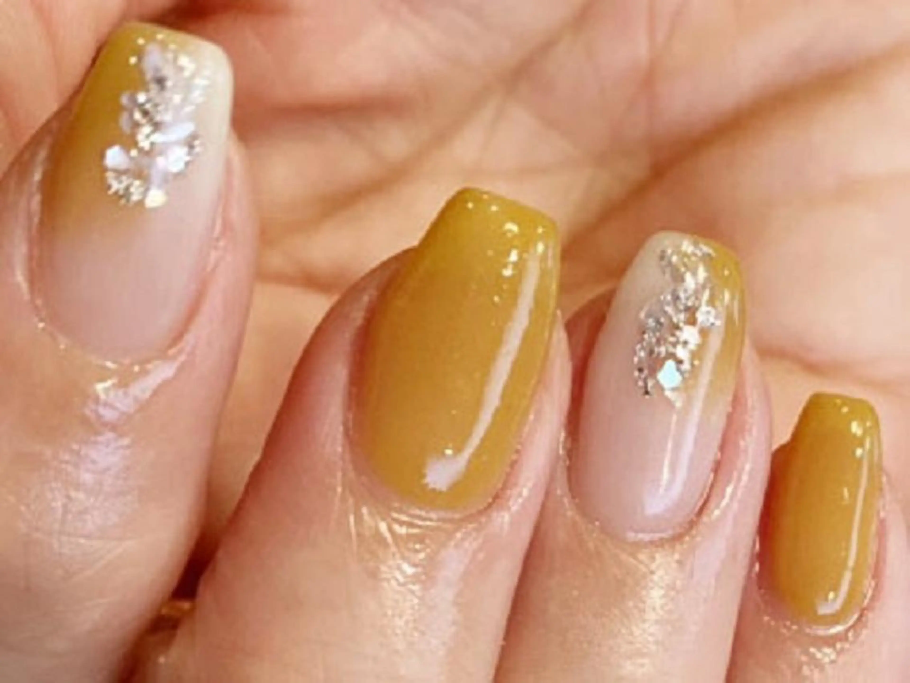 ネイル Aika. Fのネイルデザイン