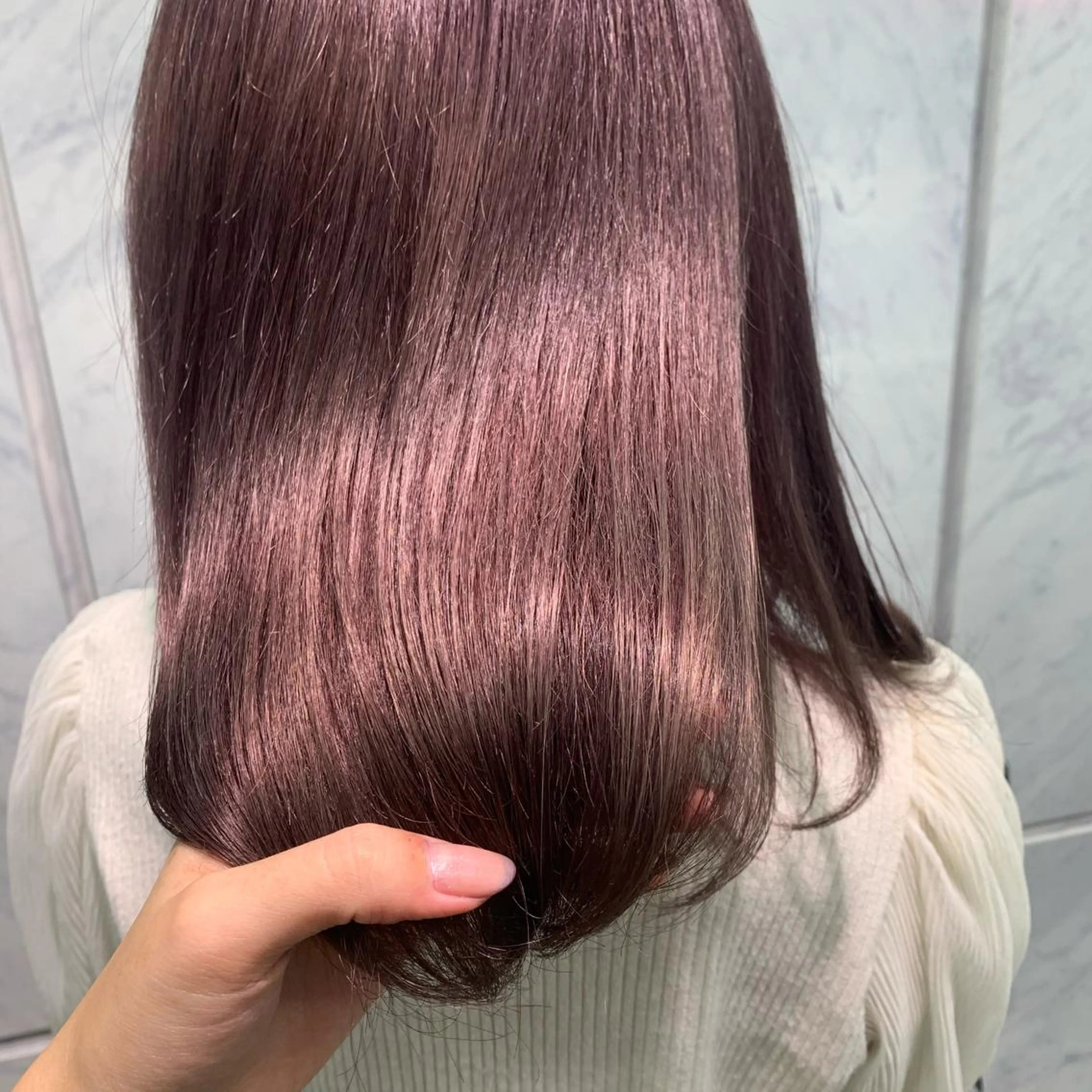 セミロング カラー ピンクカラー 韓国🤍ワンホンヘア みかん🇨🇳のヘアスタイル