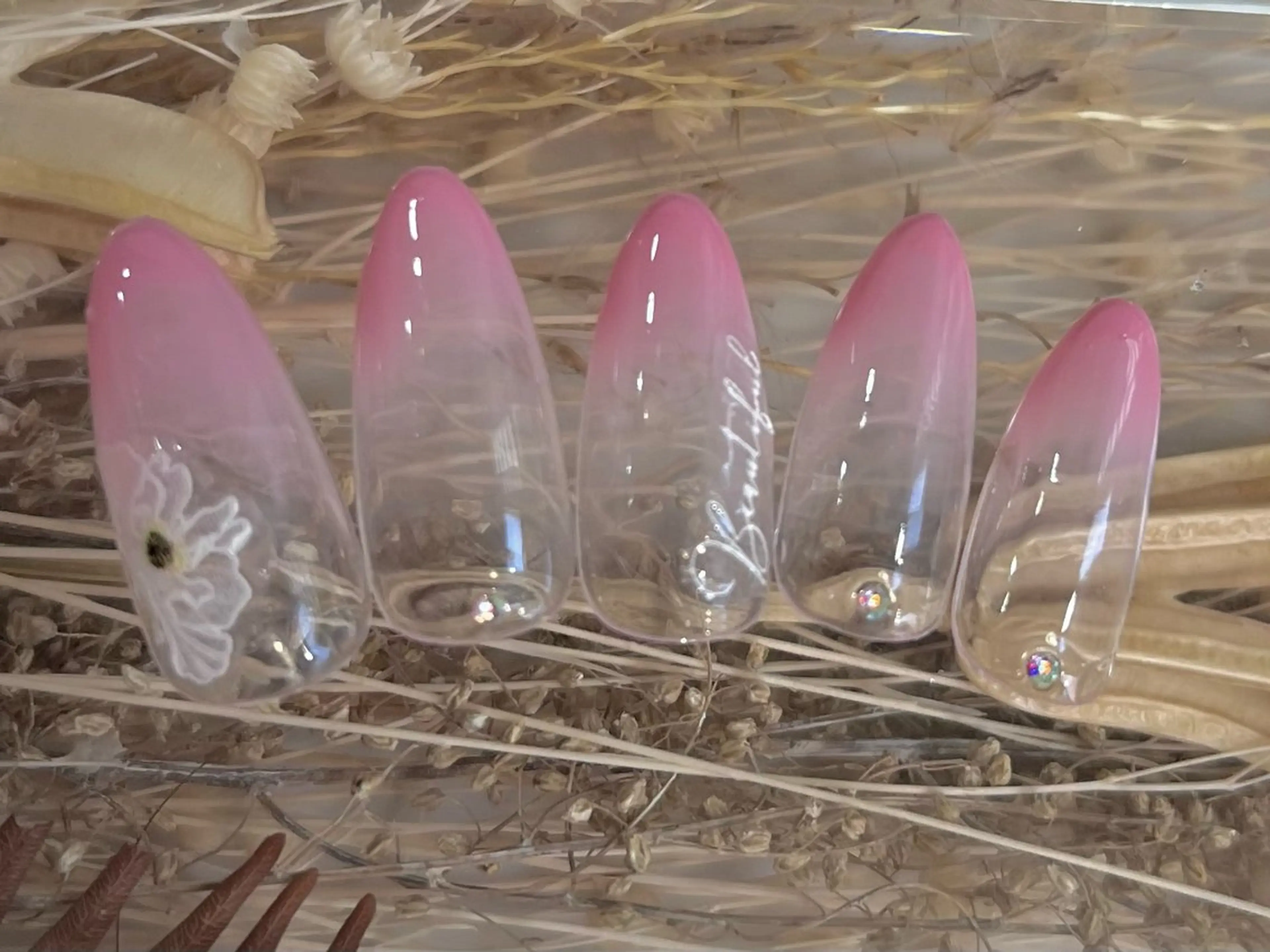 ネイル Queen nail所属・QUEENＮA IＬ JR寺田町1分のネイルデザイン