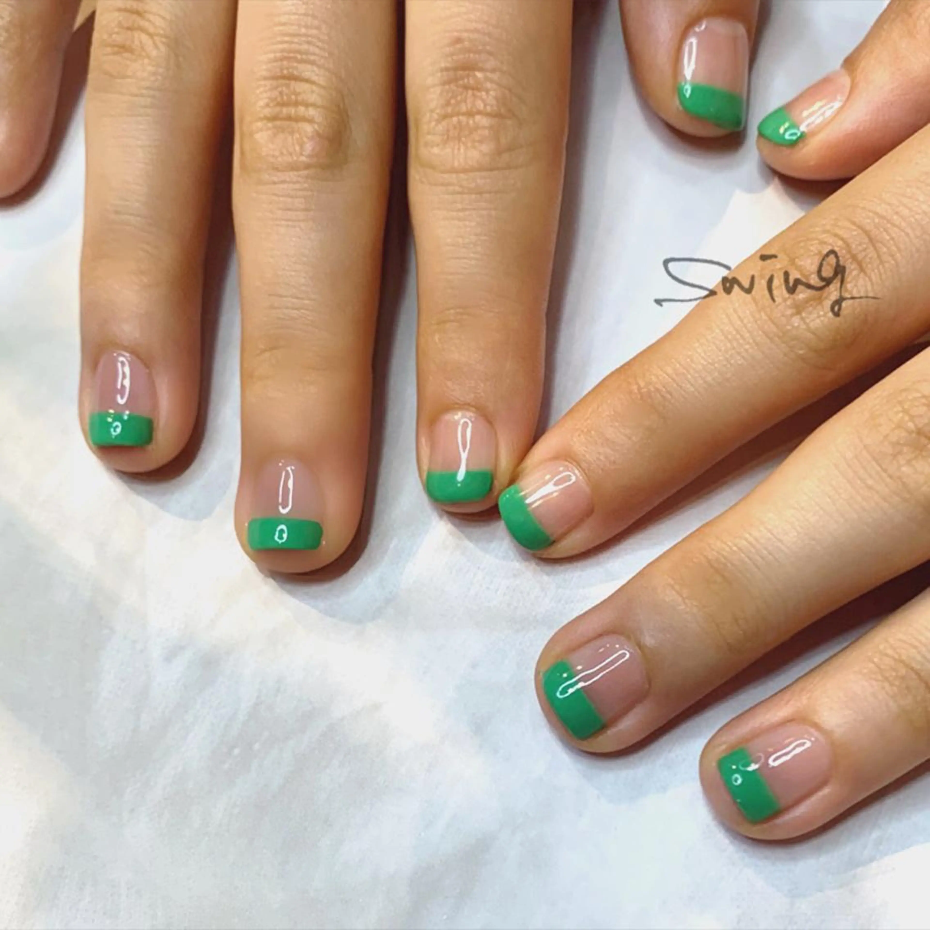 ネイル クリアネイル フレンチネイル グリーン ショートネイル SWING Nail Salon所属・Yoshida Takakoのネイルデザイン