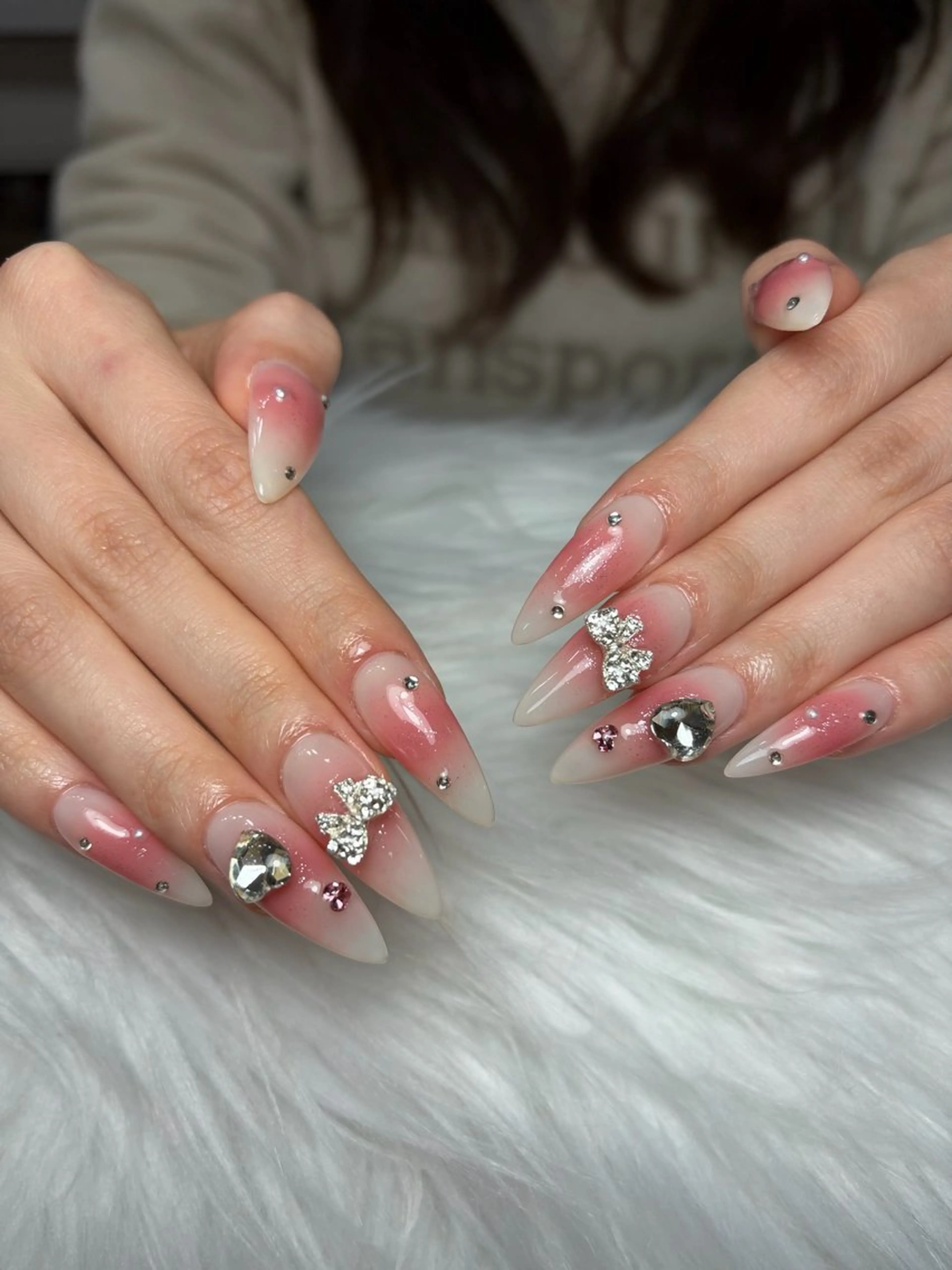 ネイル アートネイル 長さ出し ジェルネイル マグネットネイル ニュアンスネイル ハンドネイル Cloudy Chan Nailのネイルデザイン