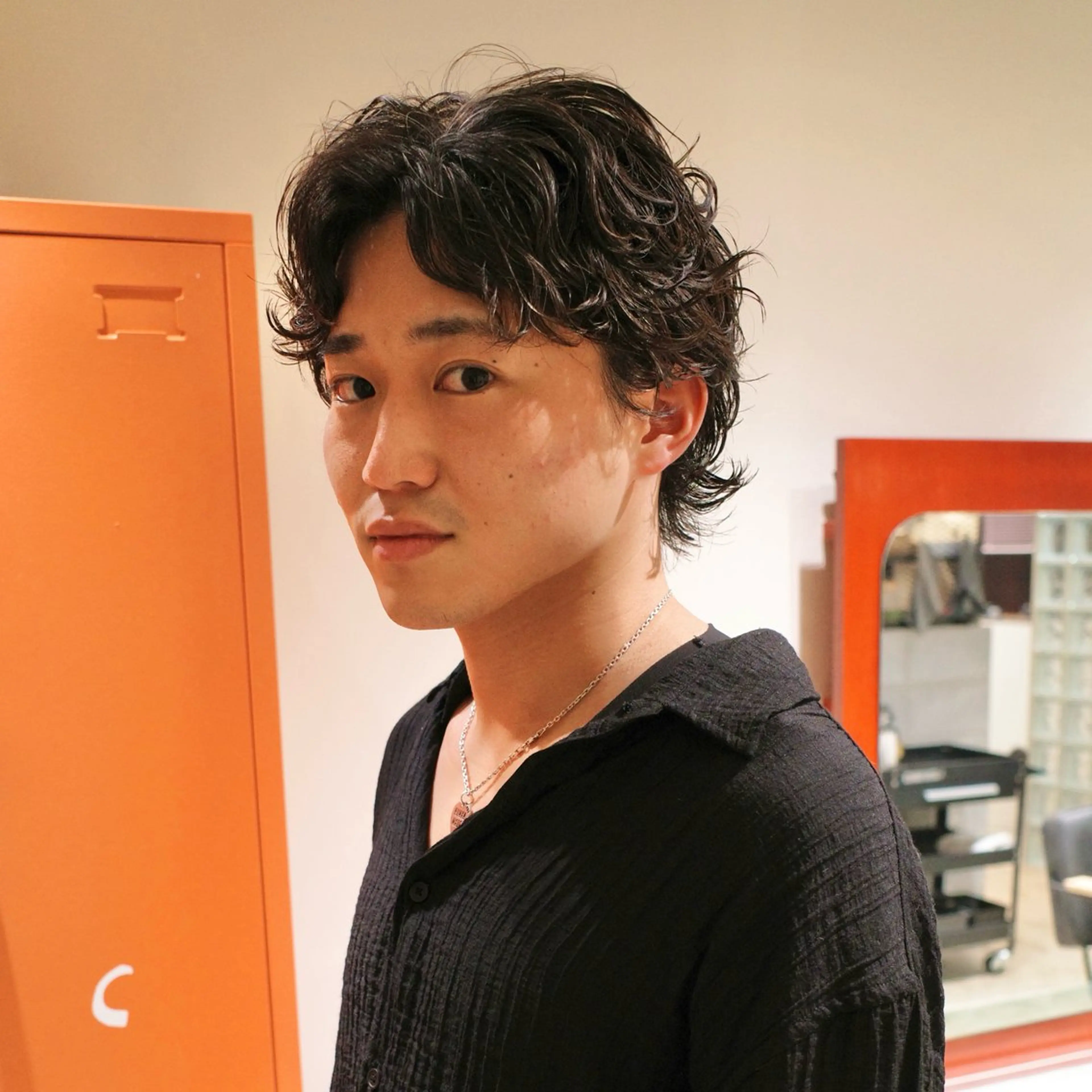 メンズ センターパート メンズパーマ カット パーマ ヨシカワ タツキのヘアスタイル