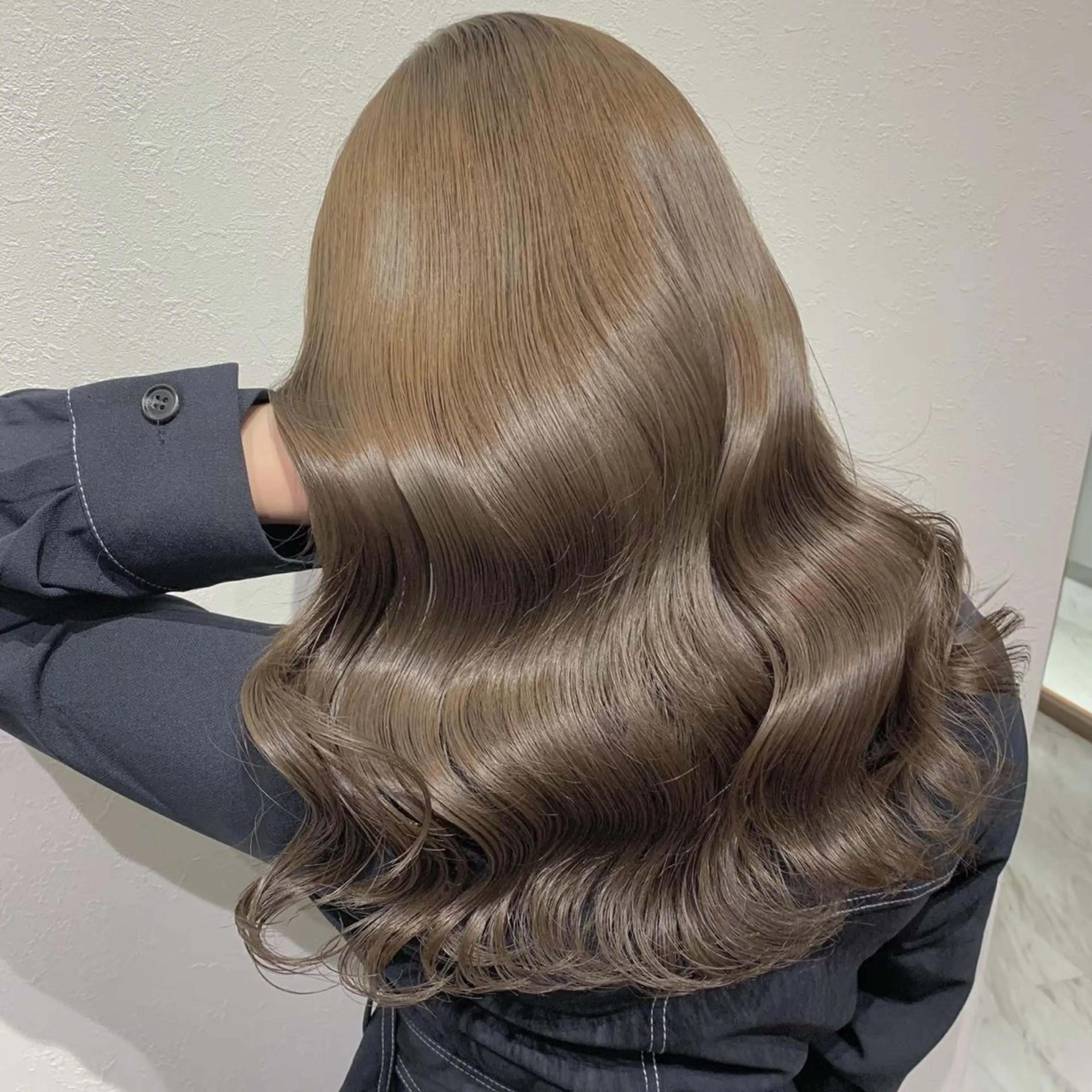 カラー 柏木 愛花のヘアスタイル