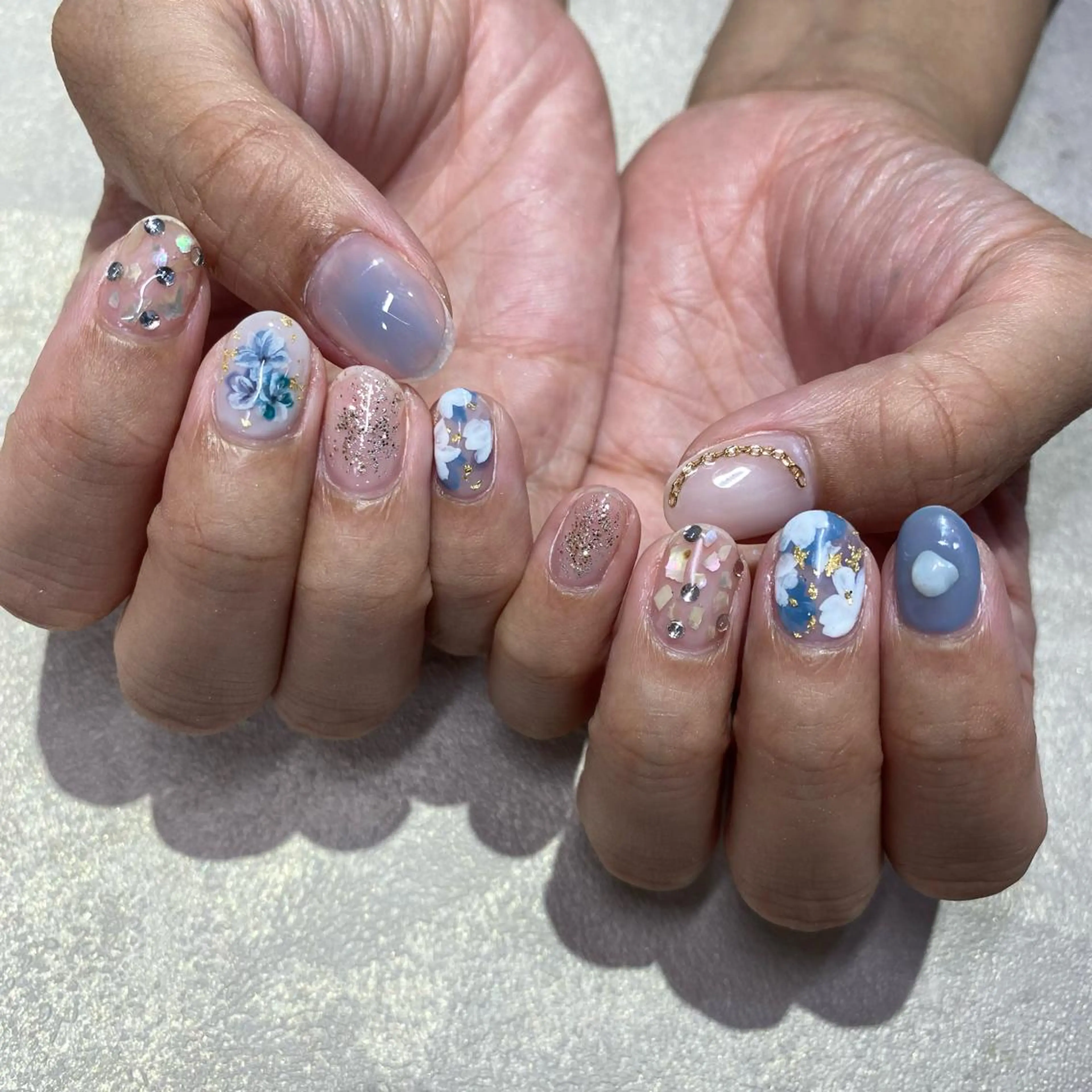 ネイル ハンドネイル Amber21.所属・Nagahama Akariのネイルデザイン