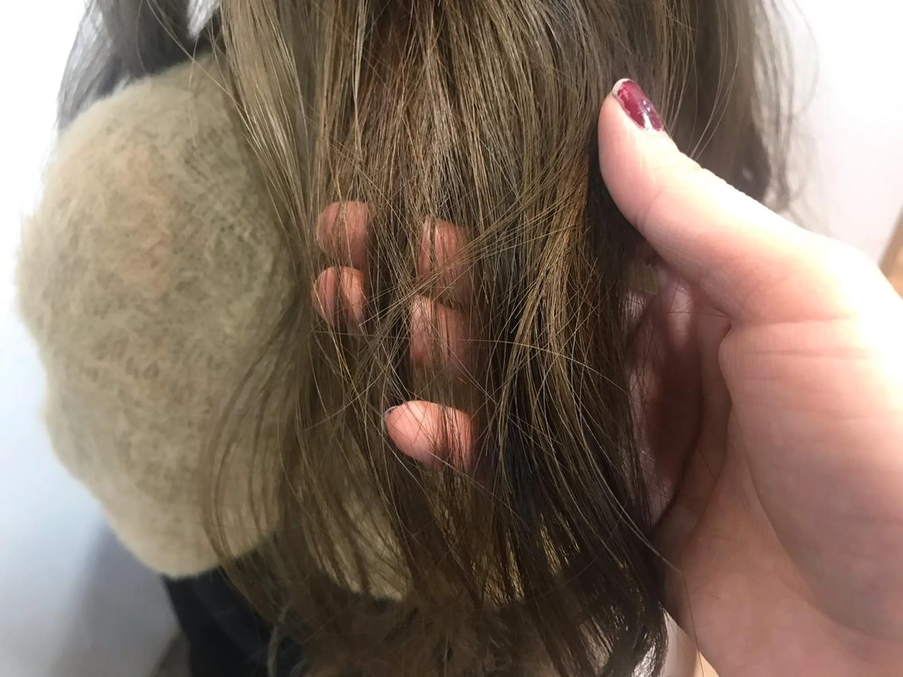 ロング カラー ベージュカラー 【Uneユヌ】菊地 春那のヘアスタイル