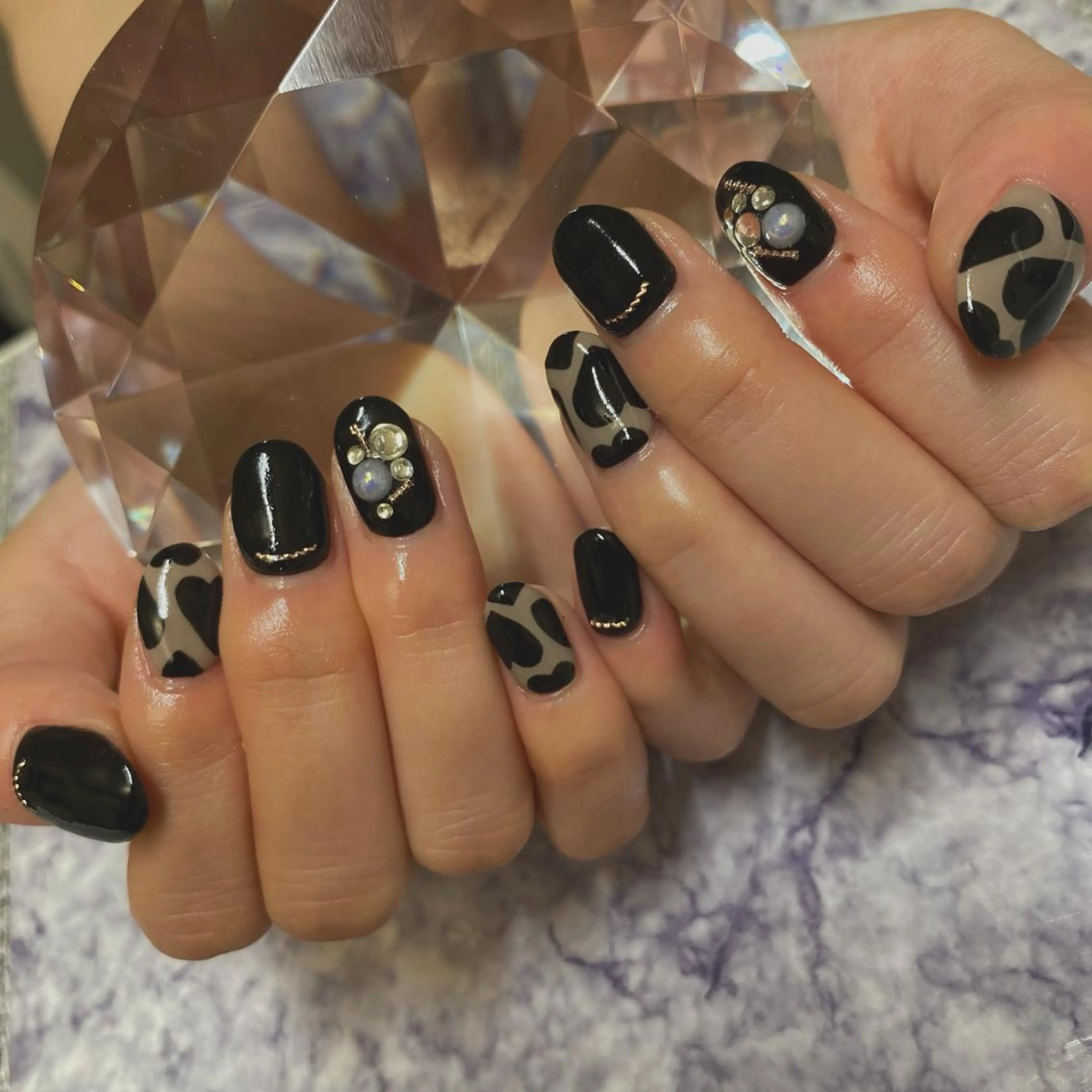 ネイル ワンカラーネイル ハンドネイル Pretzels🥨 【プレッツェル】ミウのネイルデザイン