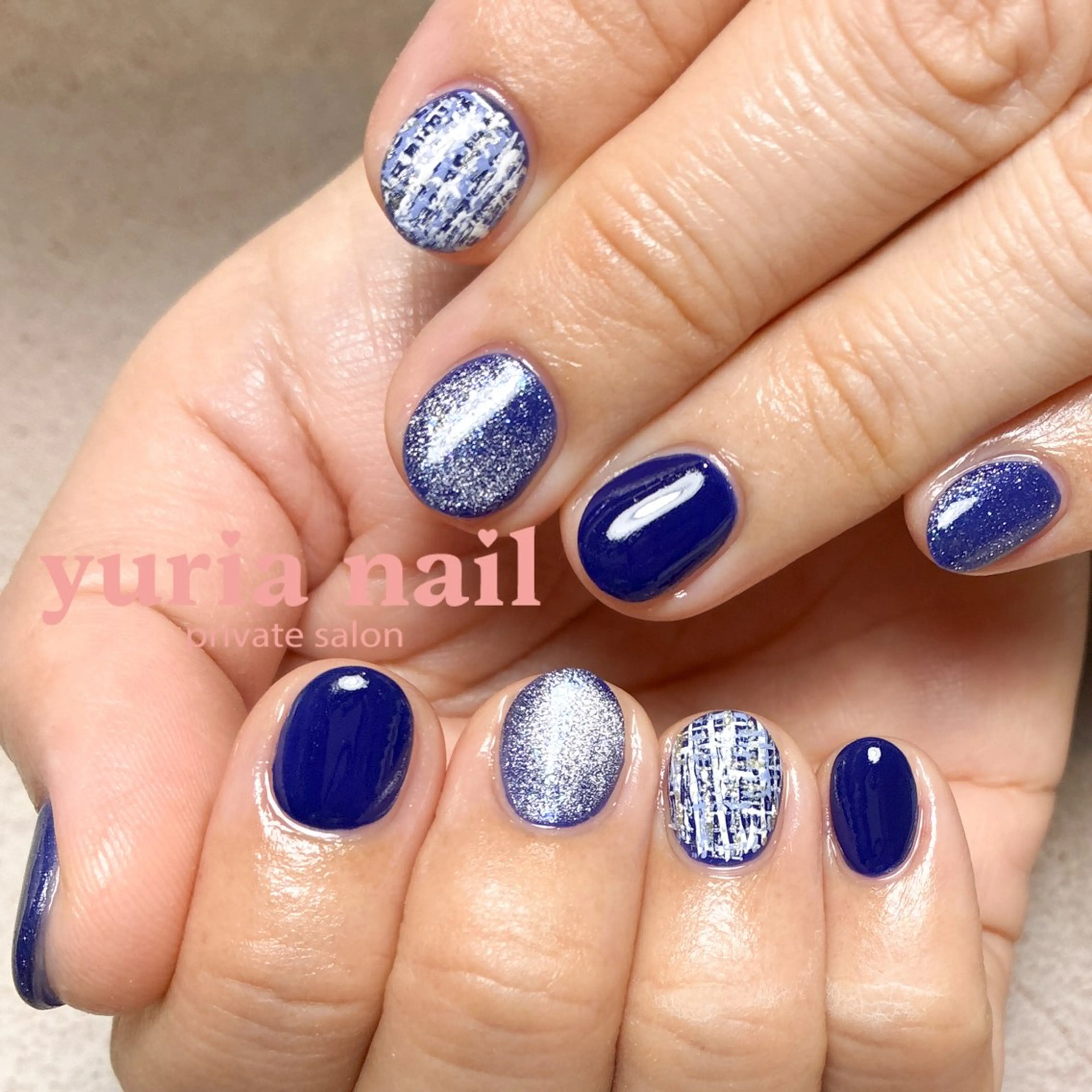 ネイル アートネイル ブルー ジェルネイル ラメ(グリッター) マグネットネイル ハンドネイル 小林 ゆりあのネイルデザイン