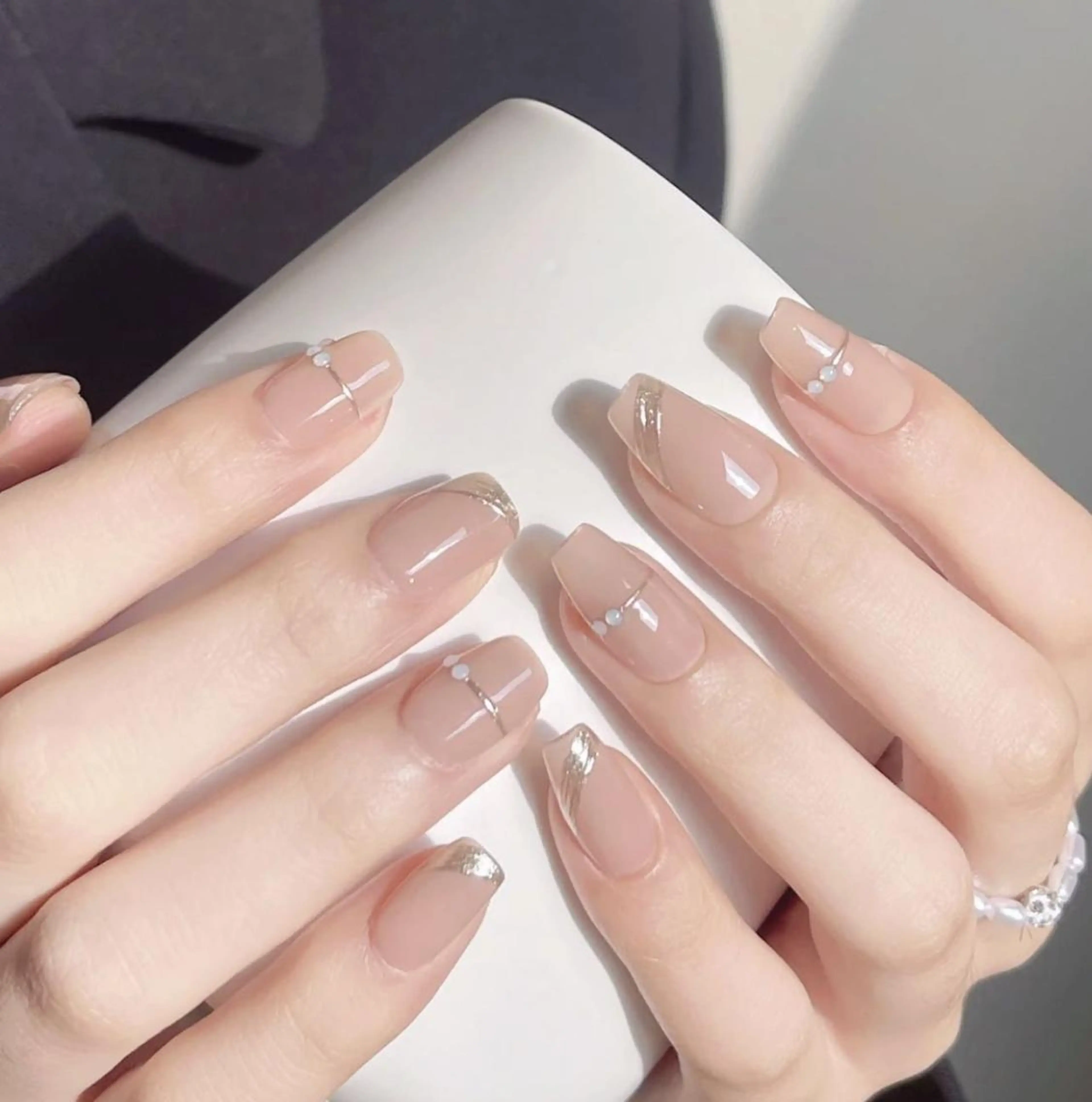 ネイル Queens テイのネイルデザイン