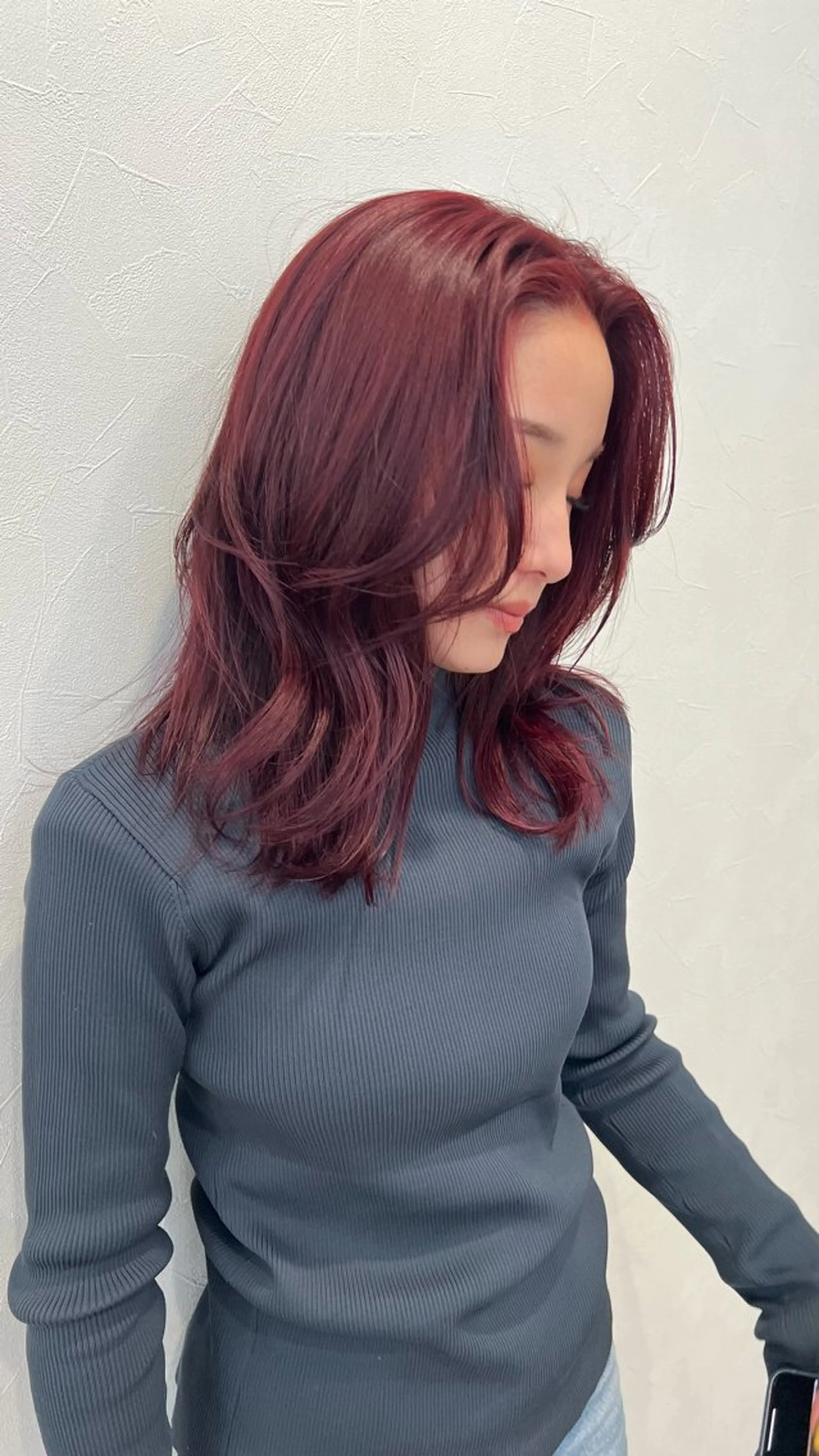 カラー レッドカラー anon Loemのヘアスタイル