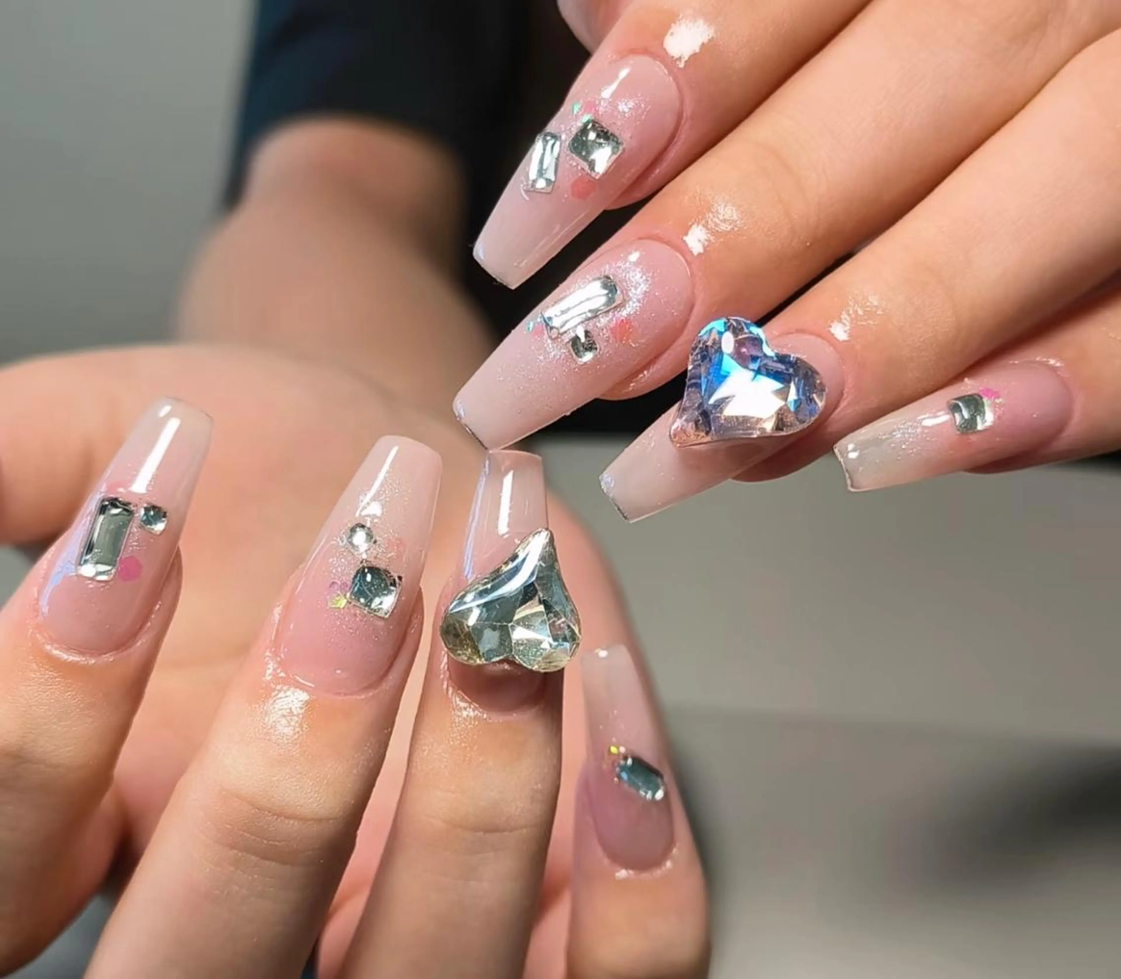 ネイル ハンドネイル 🎀 Ayaka_nailのネイルデザイン