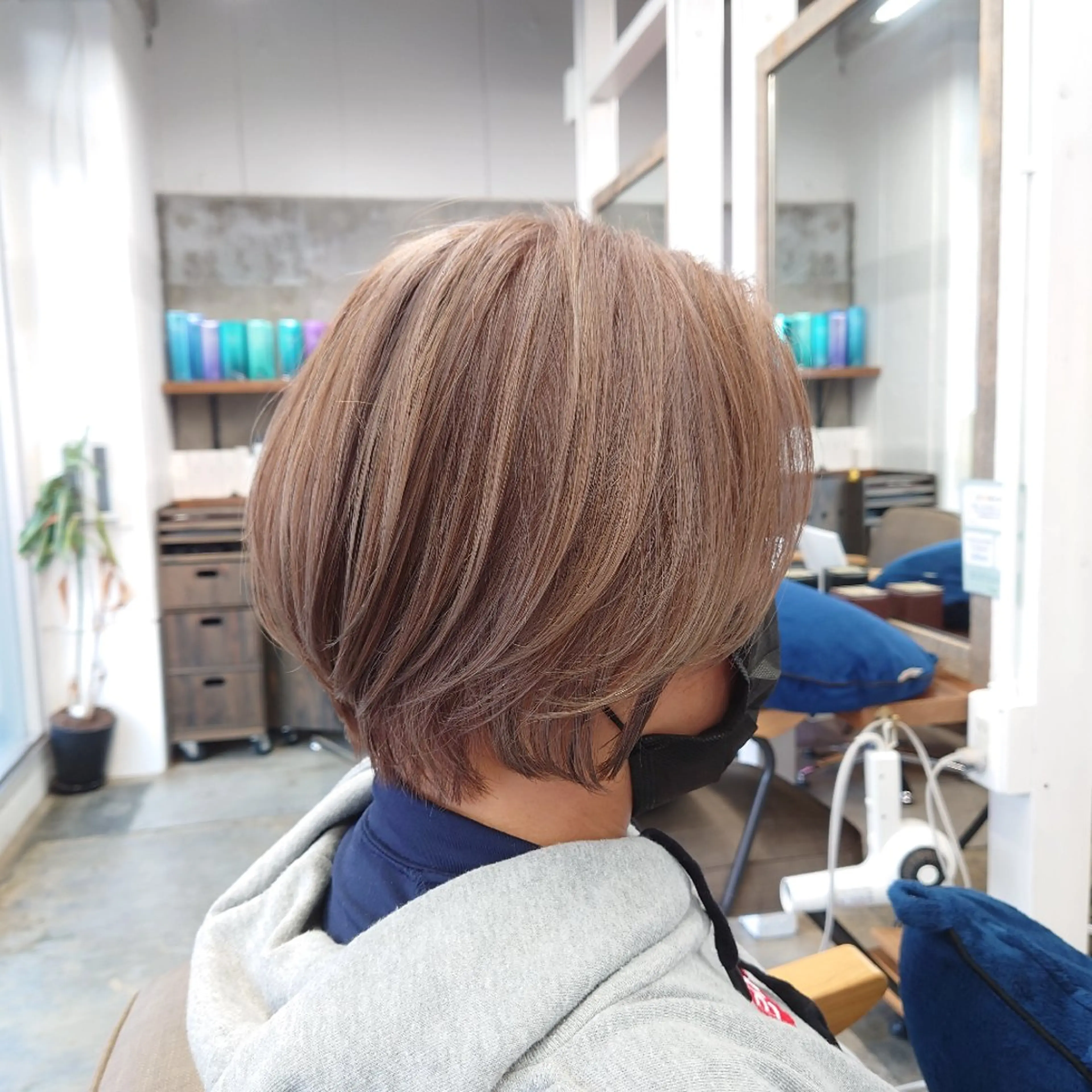 ショート カラー 透明感カラー ハイライトカラー ハイライト ヘアカラー 【pejite】 小沼 勇貴のヘアスタイル