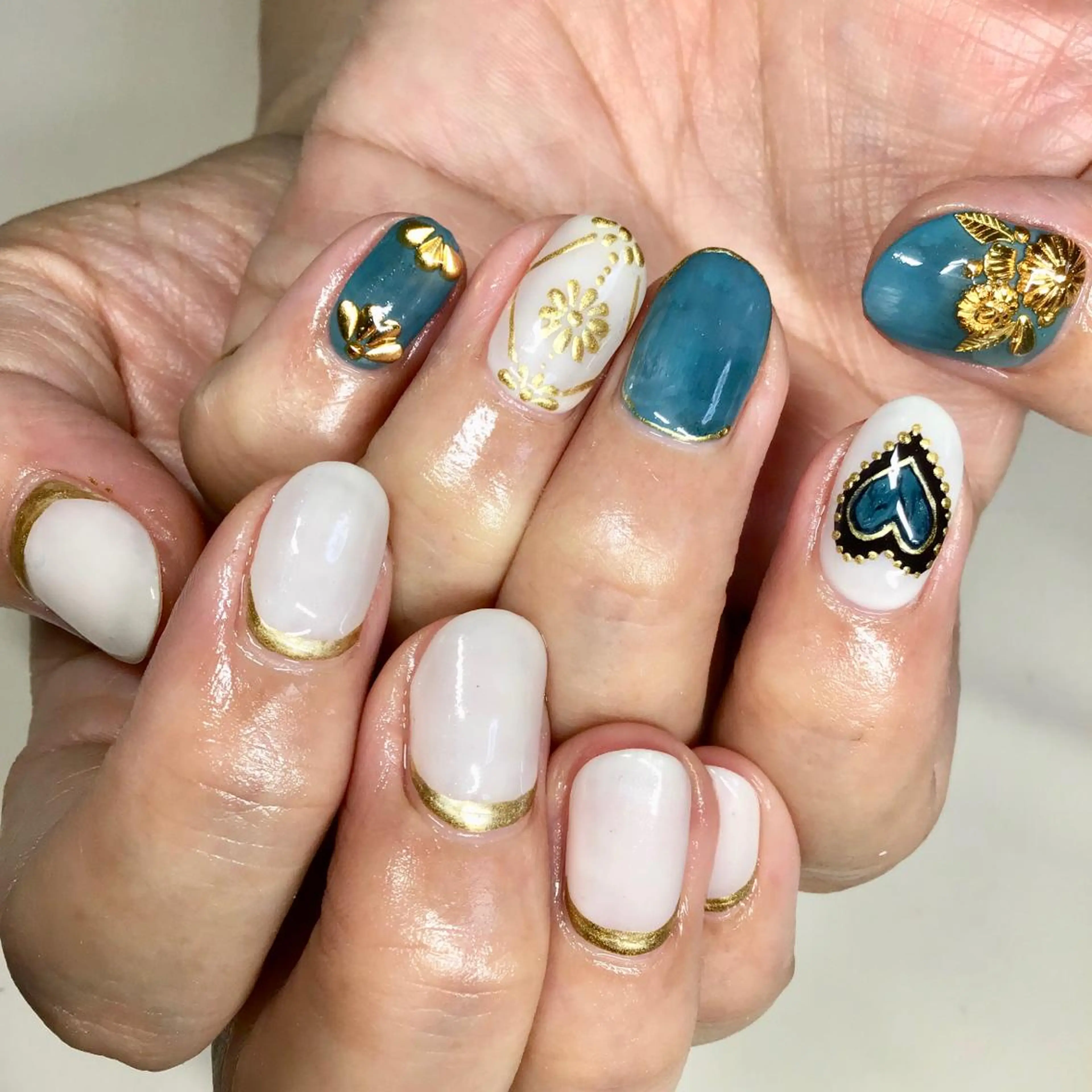 カラー ネイル マツエク・マツパ 福田 加奈のネイルデザイン