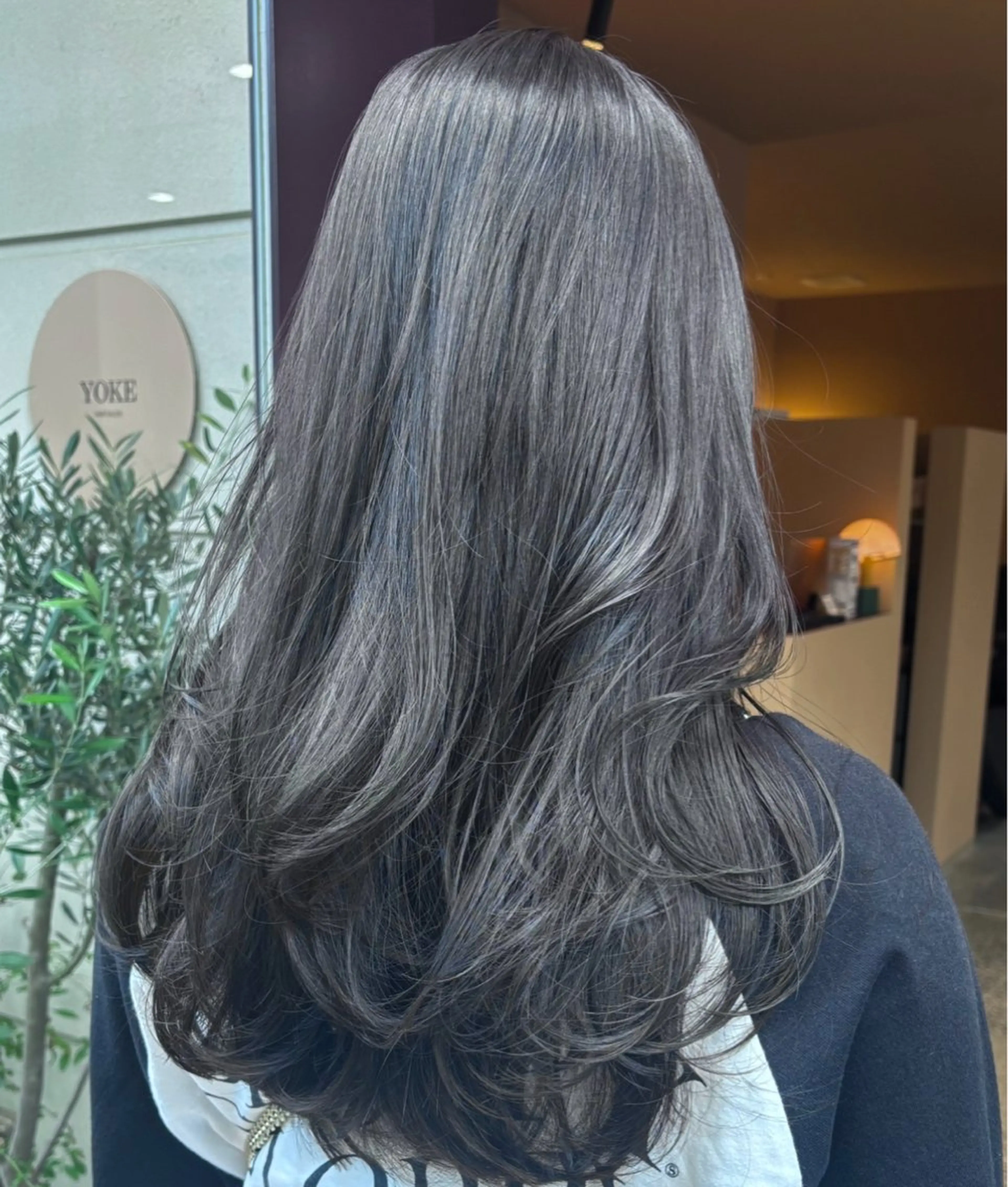 ロング カラー アディクシーカラー ベージュカラー 透明感カラー グレージュ オリーブベージュ カット ヘアカラー トリートメント やまぐち もえかのヘアスタイル