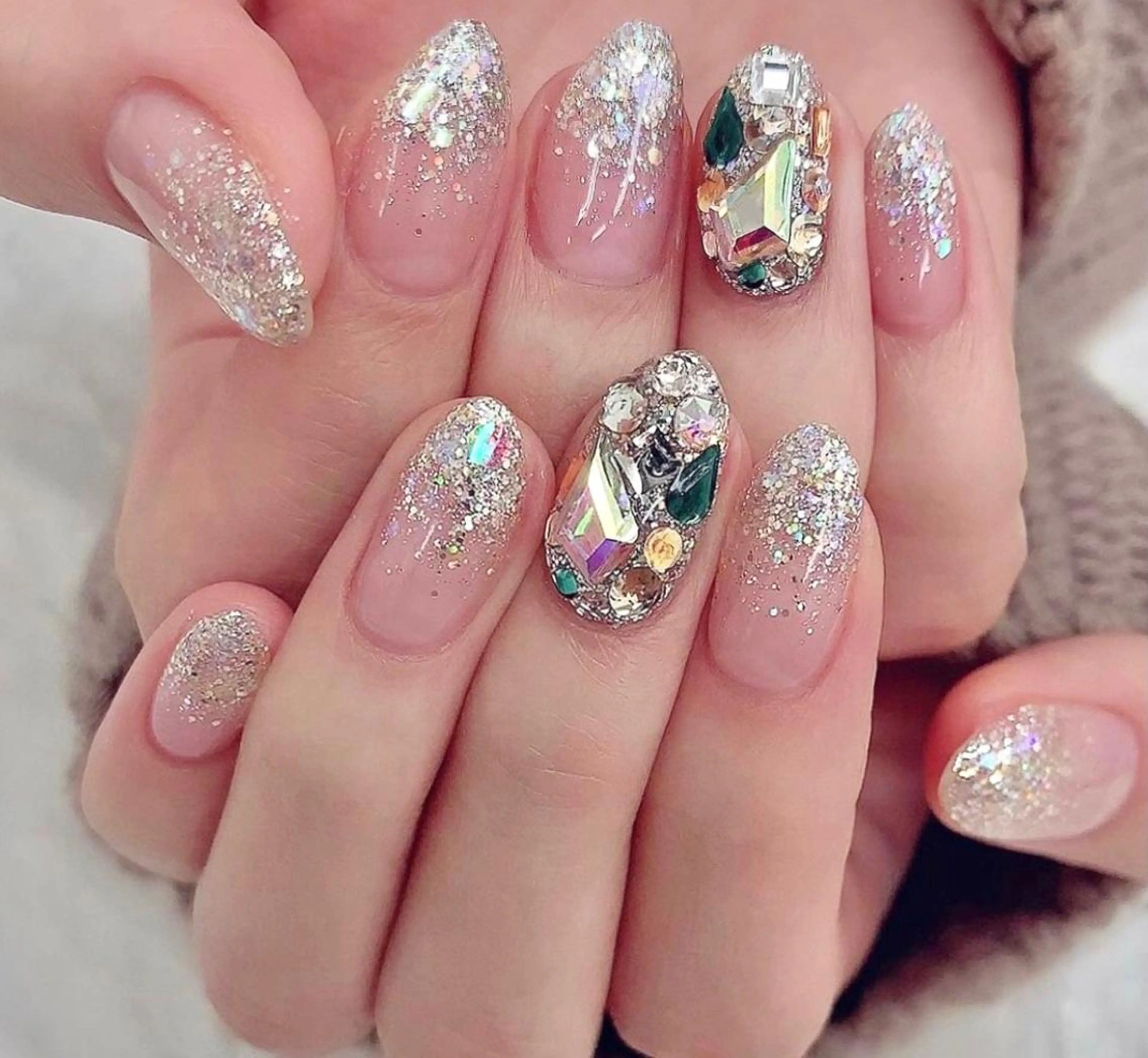ネイル ハンドネイル She   Nail所属・ISA_ BELLAのネイルデザイン