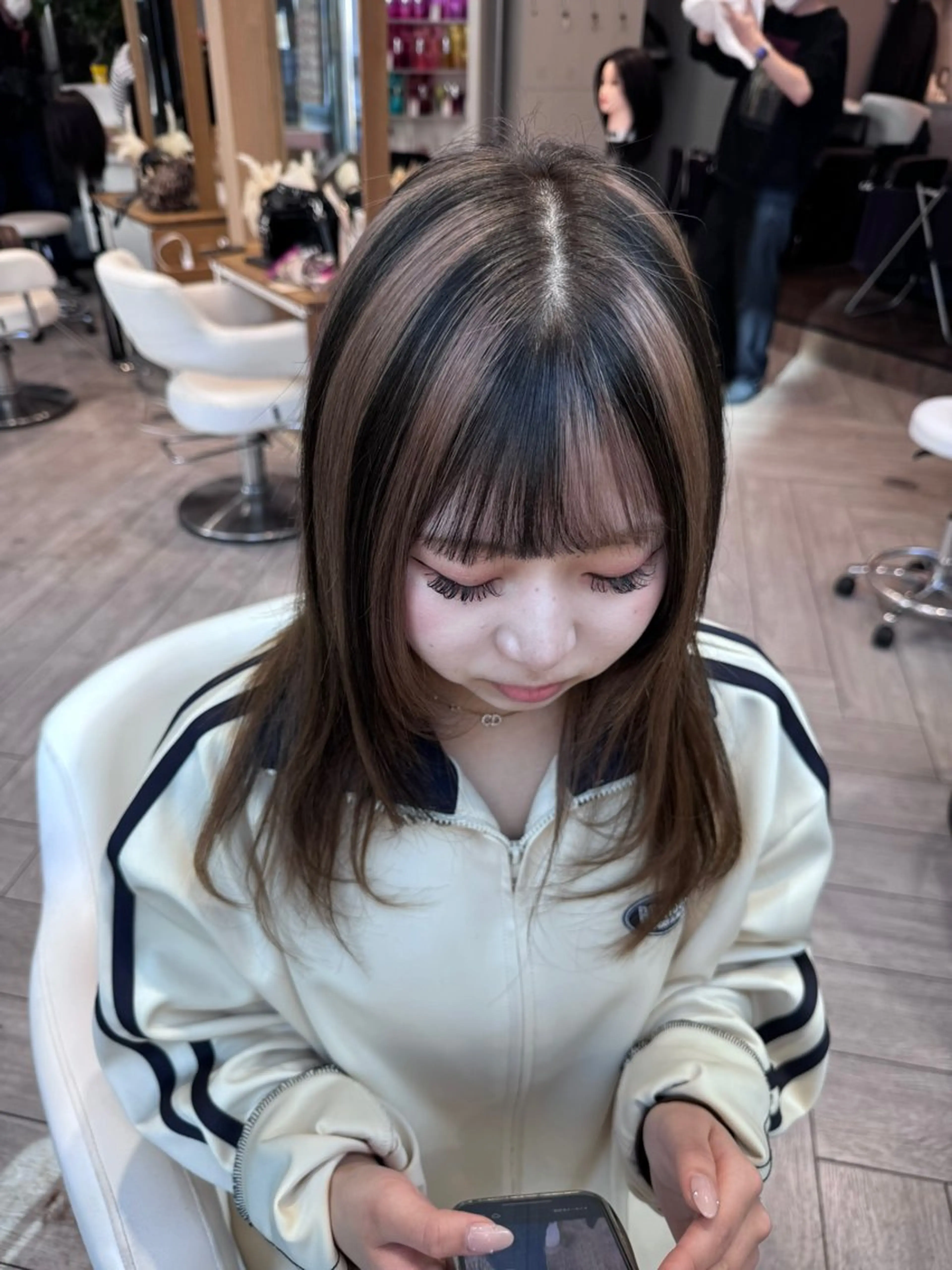 セミロング カラー ブリーチ デザインカラー カット ヘアカラー トリートメント AVANCE.ens 広島袋町店ayuのヘアスタイル