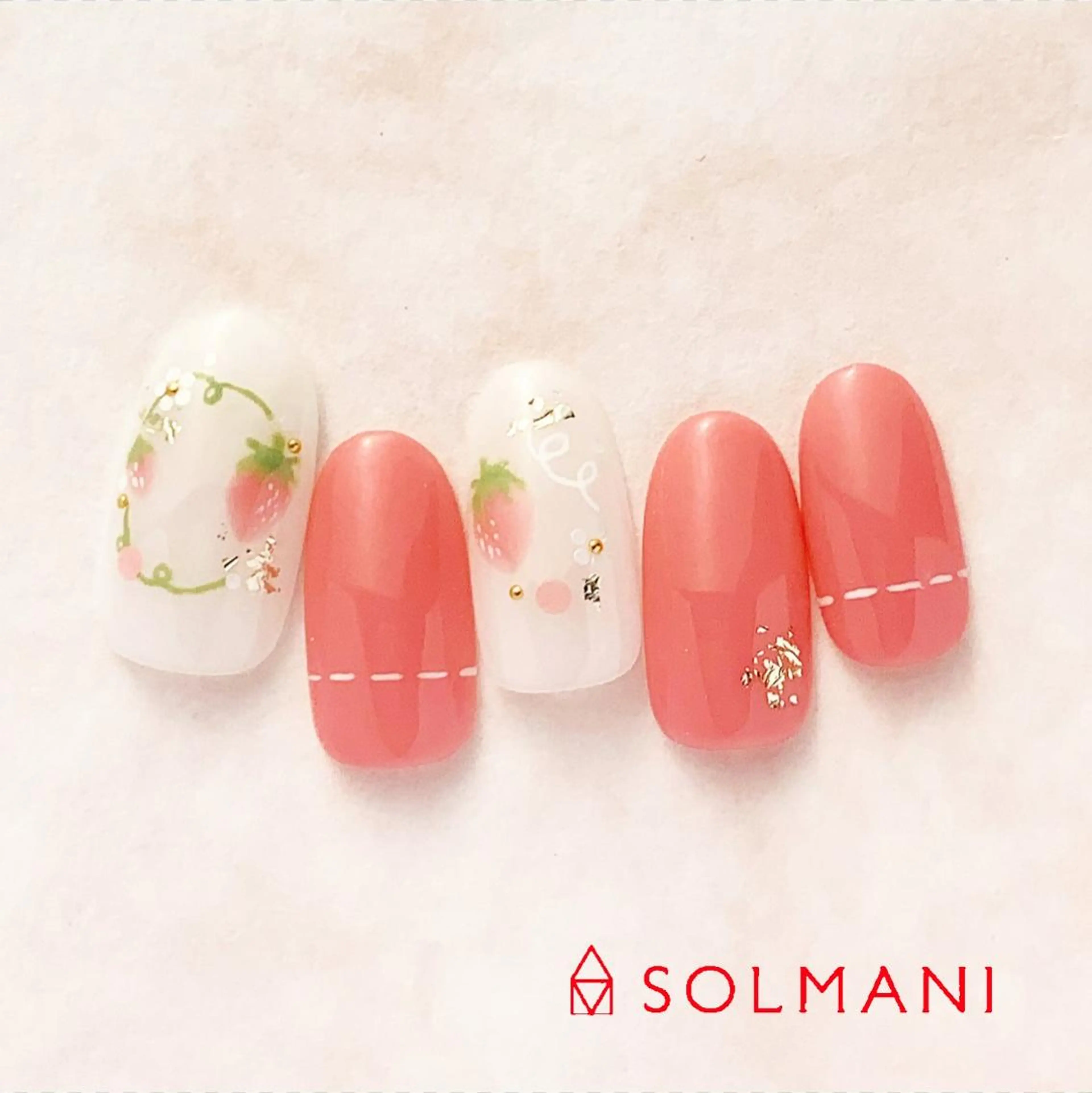 ネイル SOLMANI 予約担当のネイルデザイン