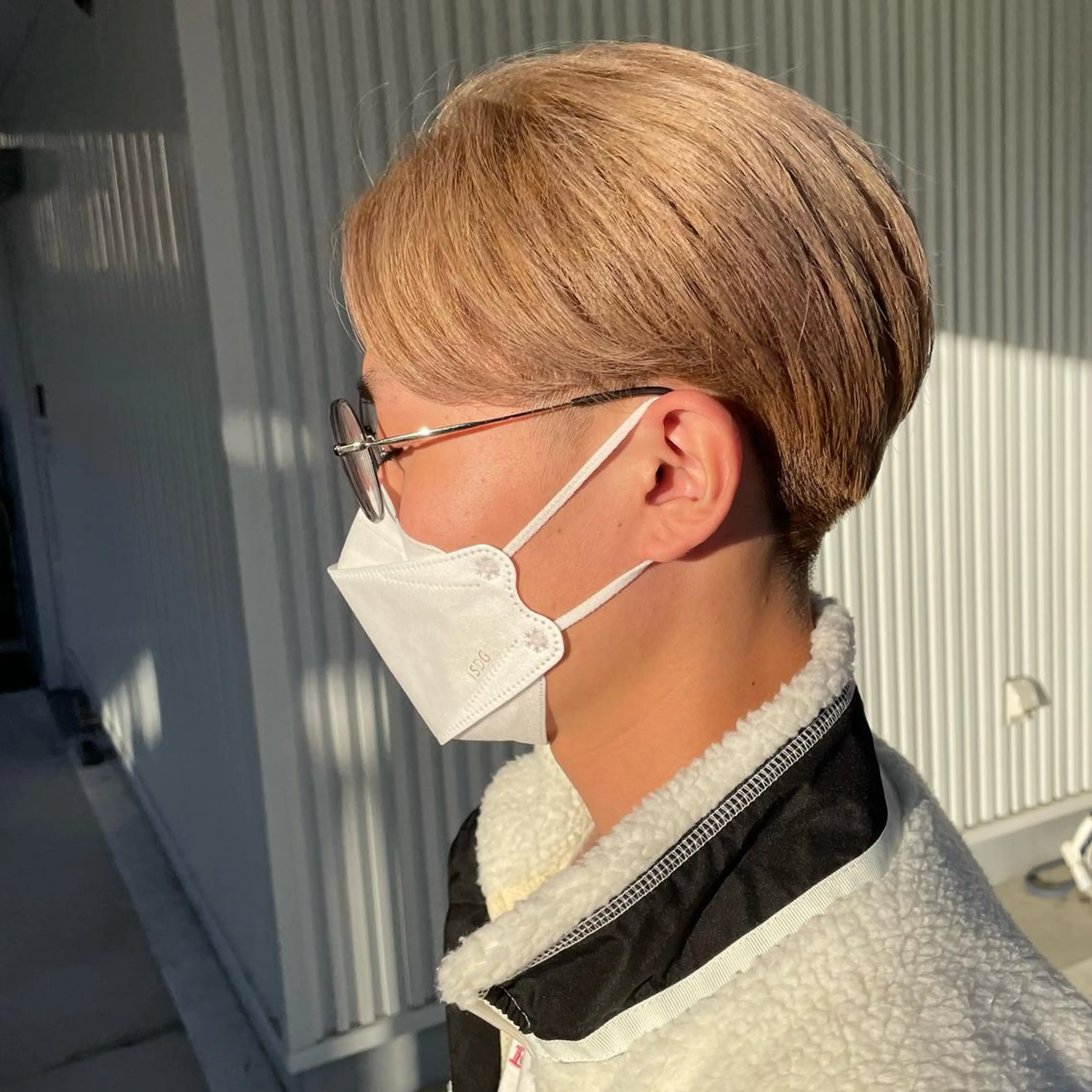 ショート カラー メンズ 黒岩 梨沙のヘアスタイル