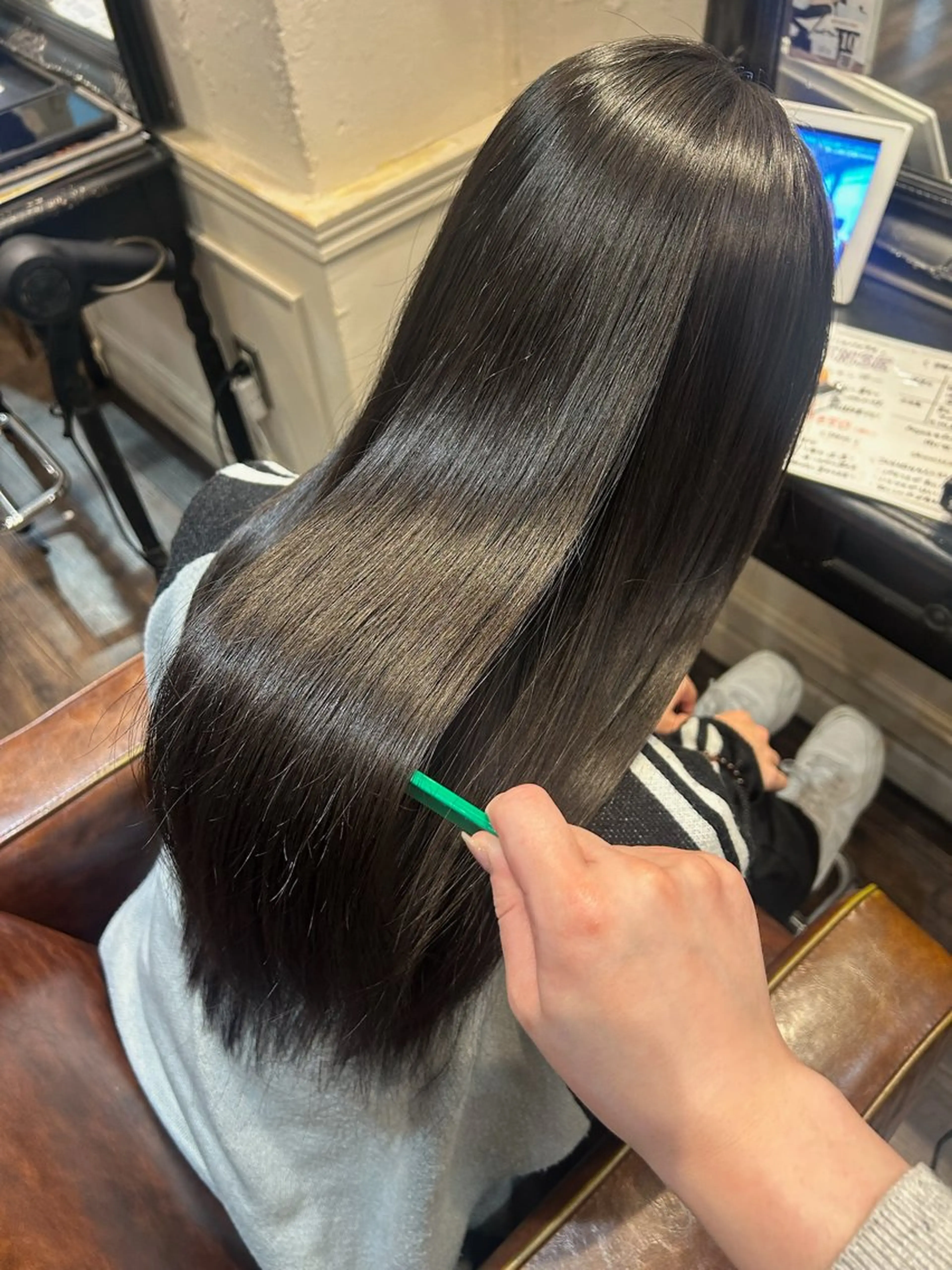 ロング ヘアカラー 山尾 涼華のヘアスタイル