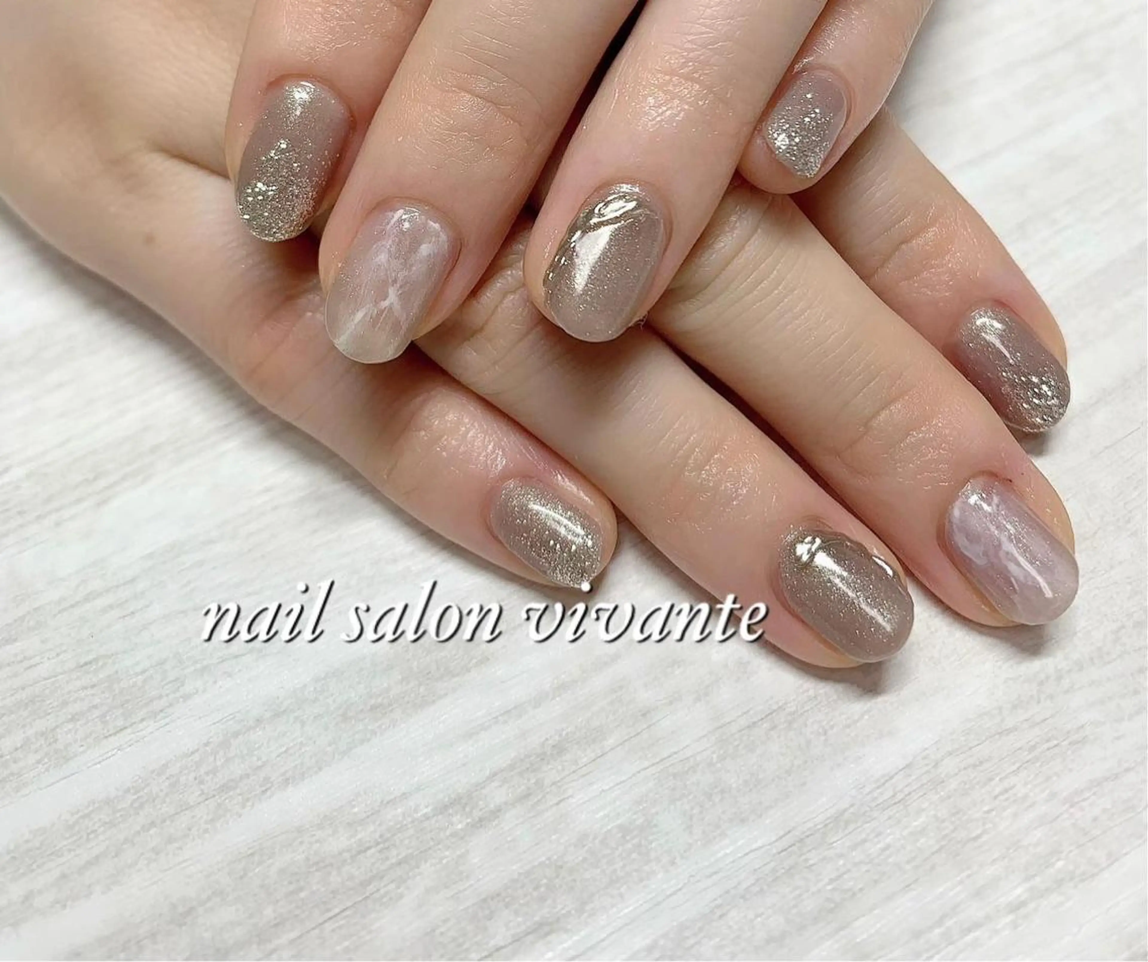 ネイル キラキラネイル ラメ(グリッター) ピンク nail salon vivante所属・nail salon vivanteのネイルデザイン