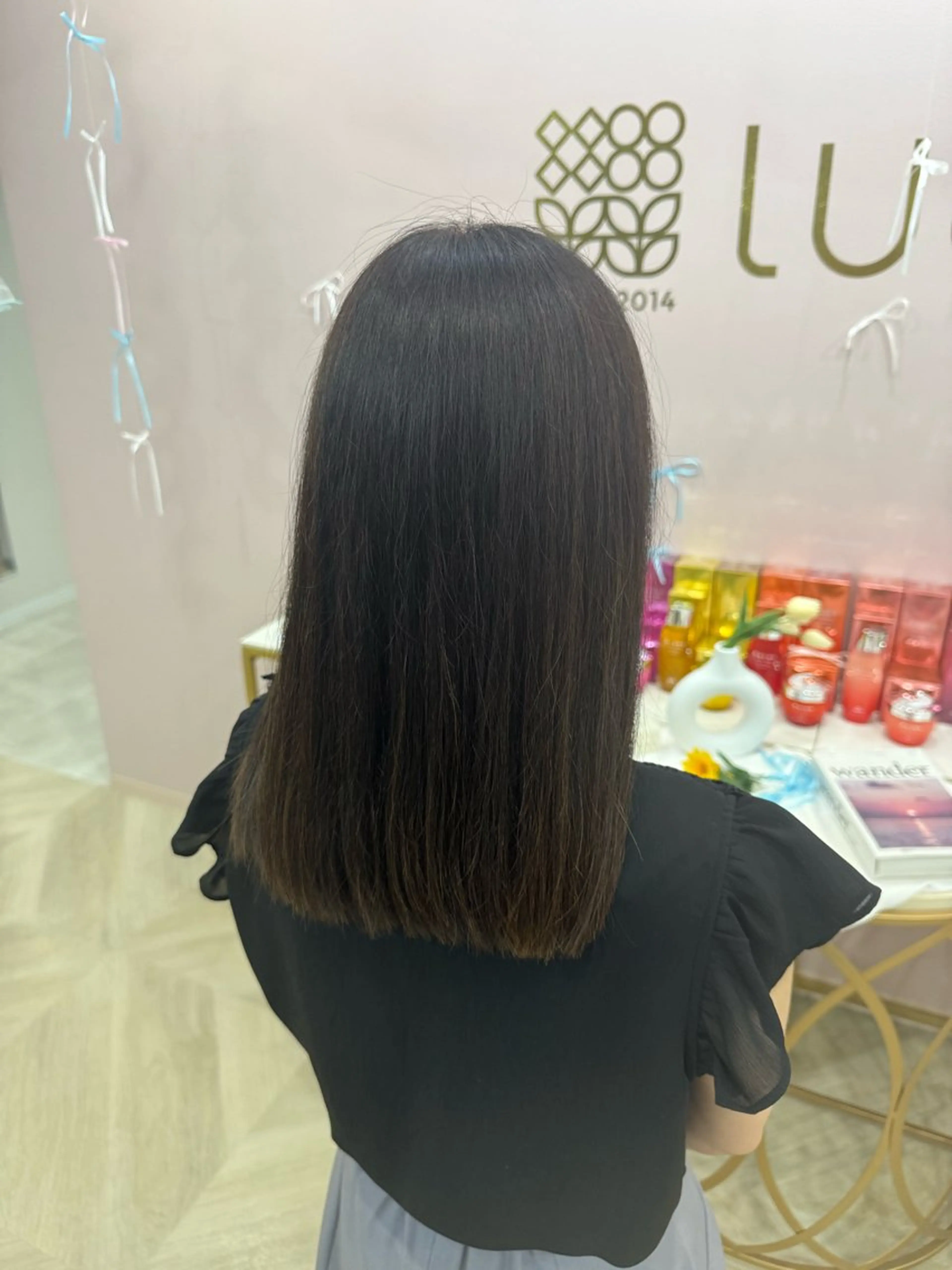 ミディアム カット トリートメント 鈴村 桃花のヘアスタイル