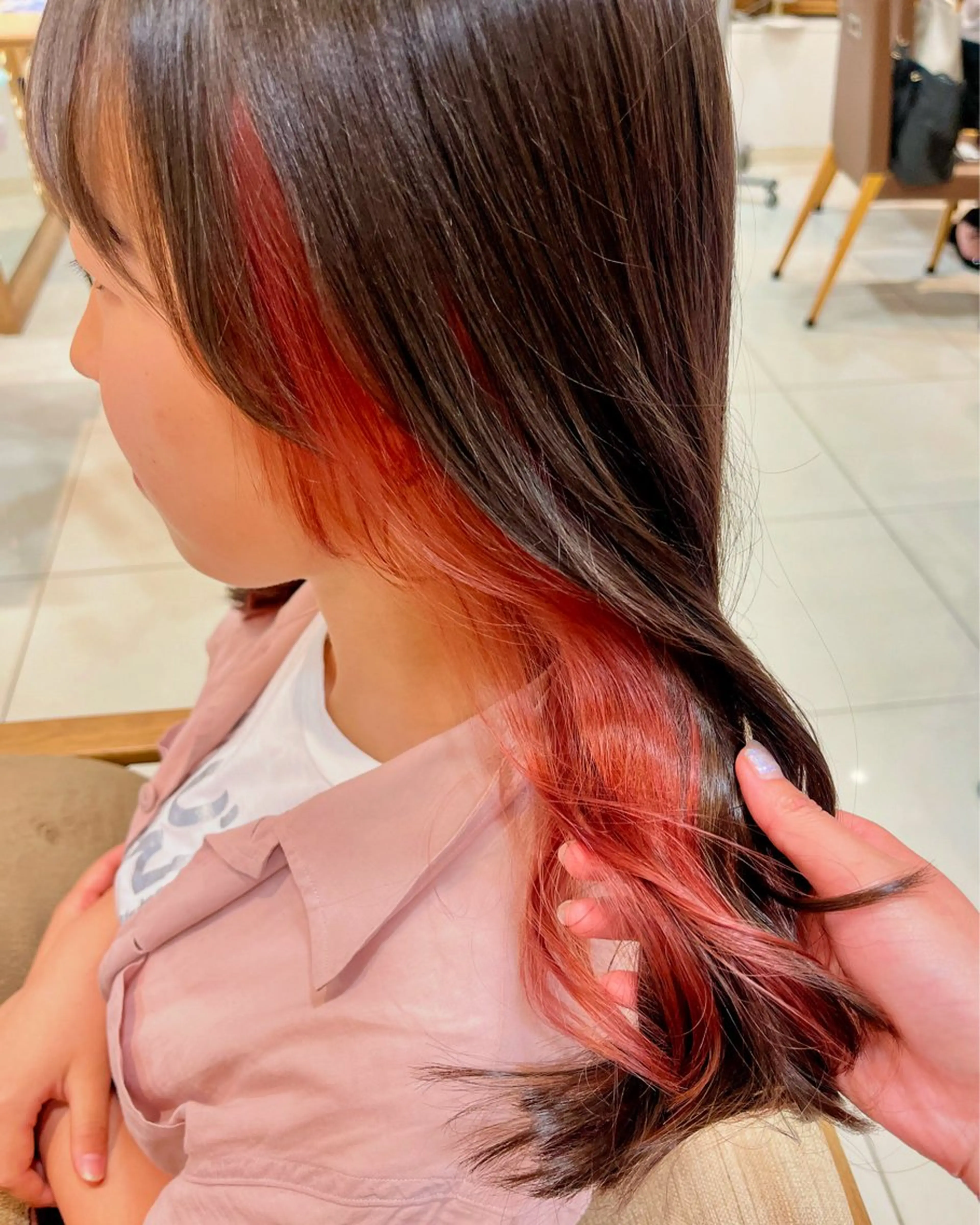 ロング カラー イヤリングカラー なつな/ 透明感カラーのヘアスタイル