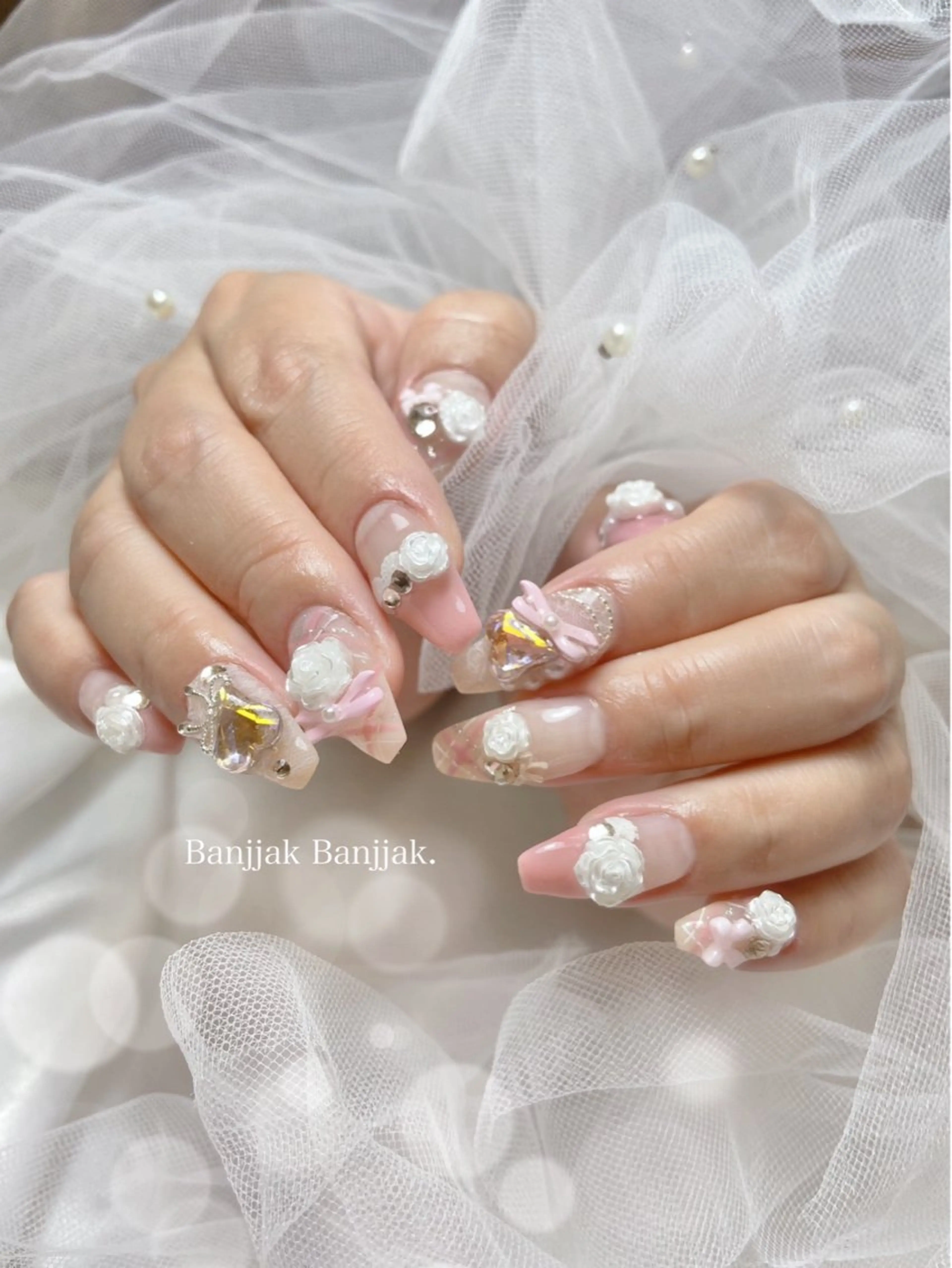 ネイル 韓国ネイル マグネットネイル シンプルネイル ワンホンネイル ハンドネイル パンチャパンチャ ネイルサロンのネイルデザイン