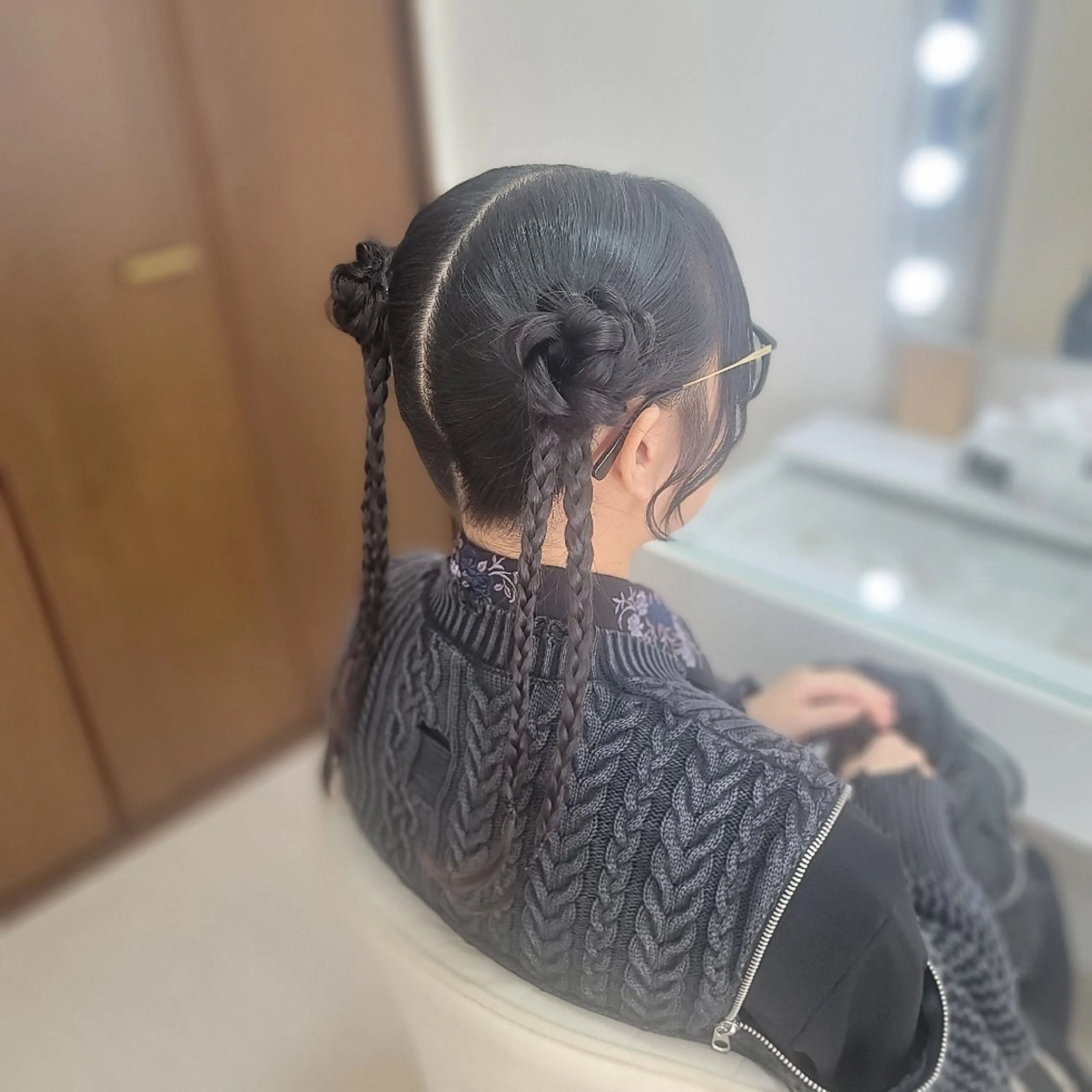 ロング ヘアアレンジ お団子ヘア ヘアセット 渥美 寿美翔のヘアスタイル