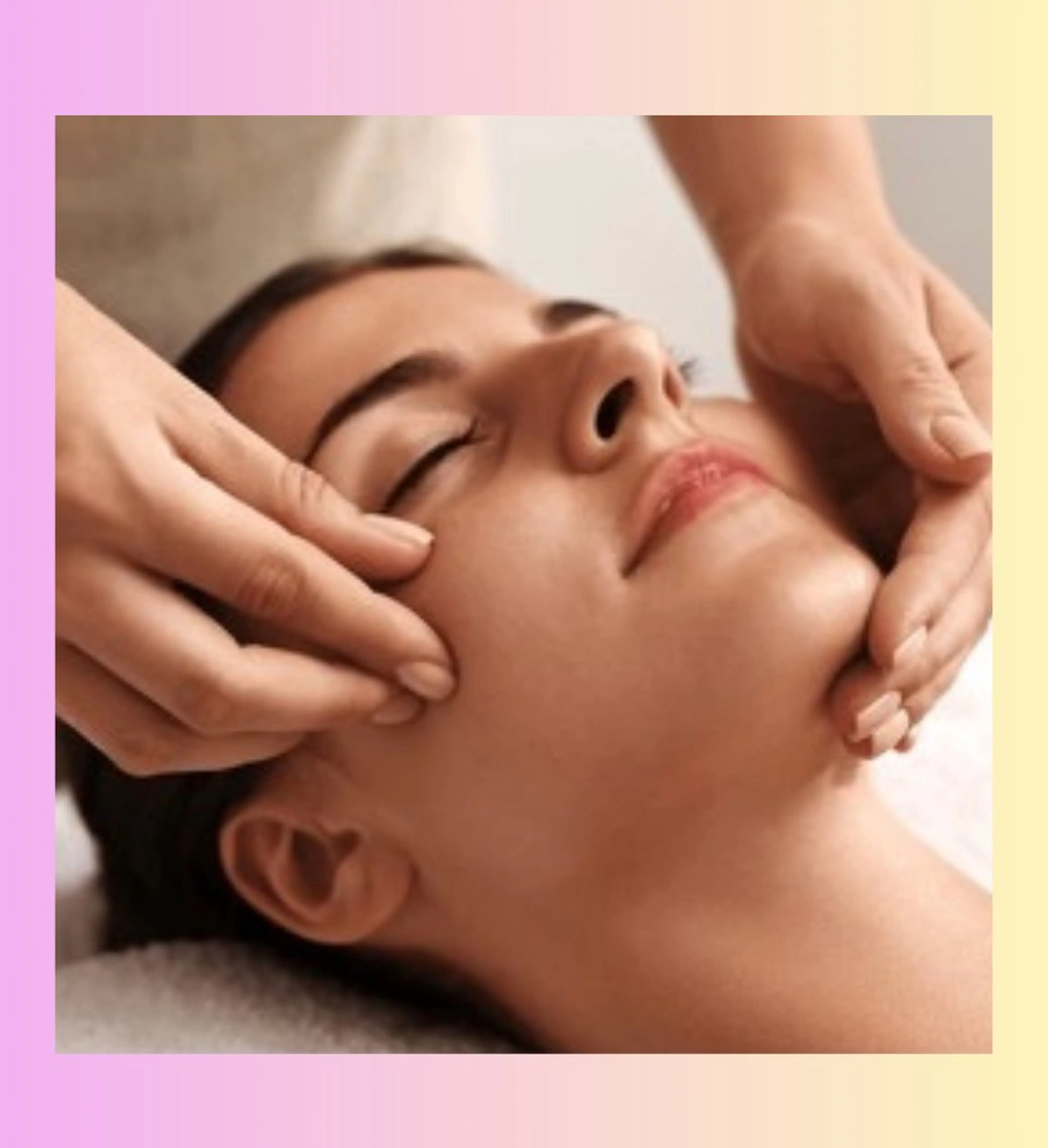 骨格だと諦めないで！お顔の幅、額の丸みに◎小顔コルギの写真