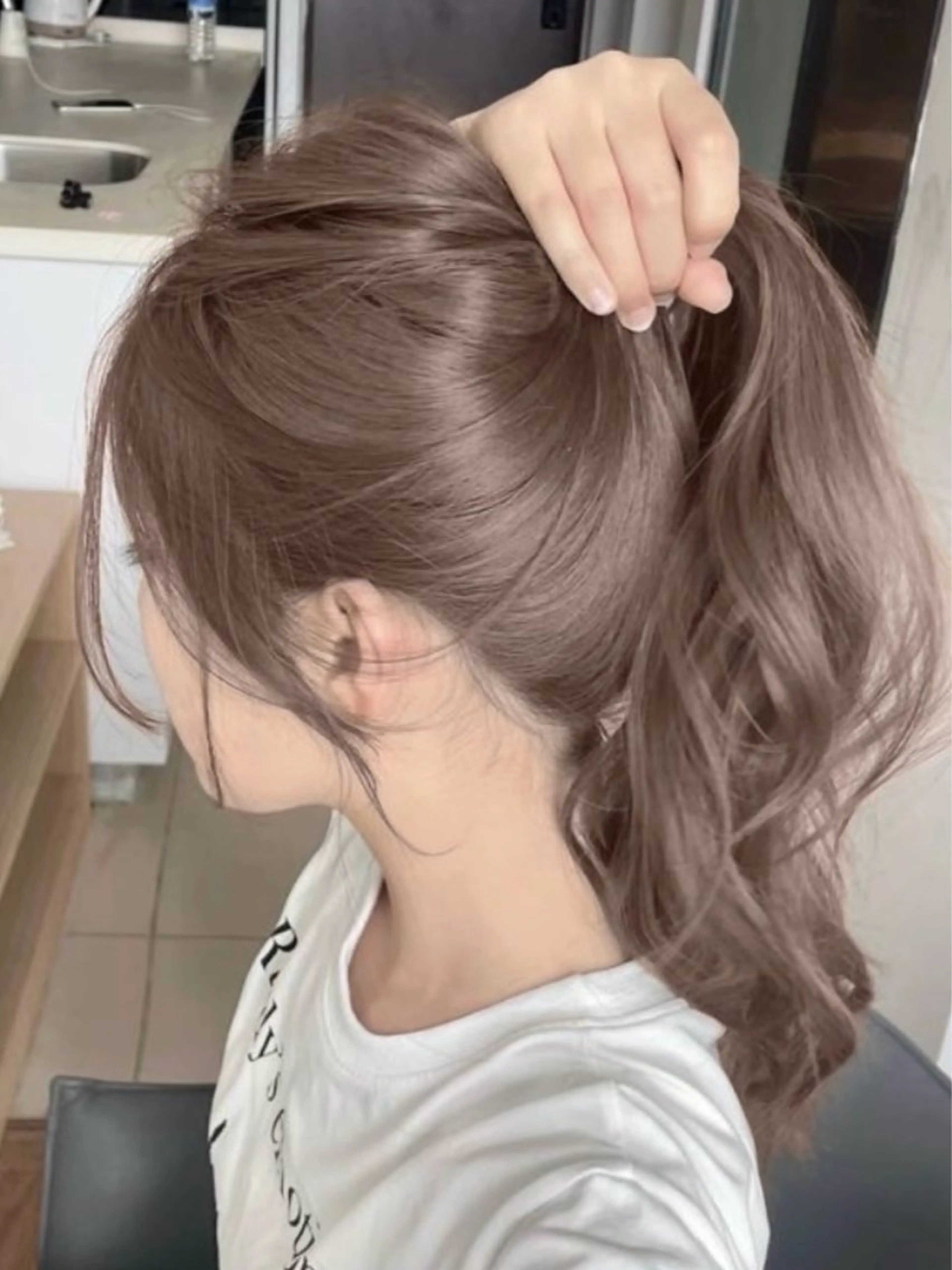 ロング カラー 🖤ハイトーン× レイヤー🖤SARAのヘアスタイル