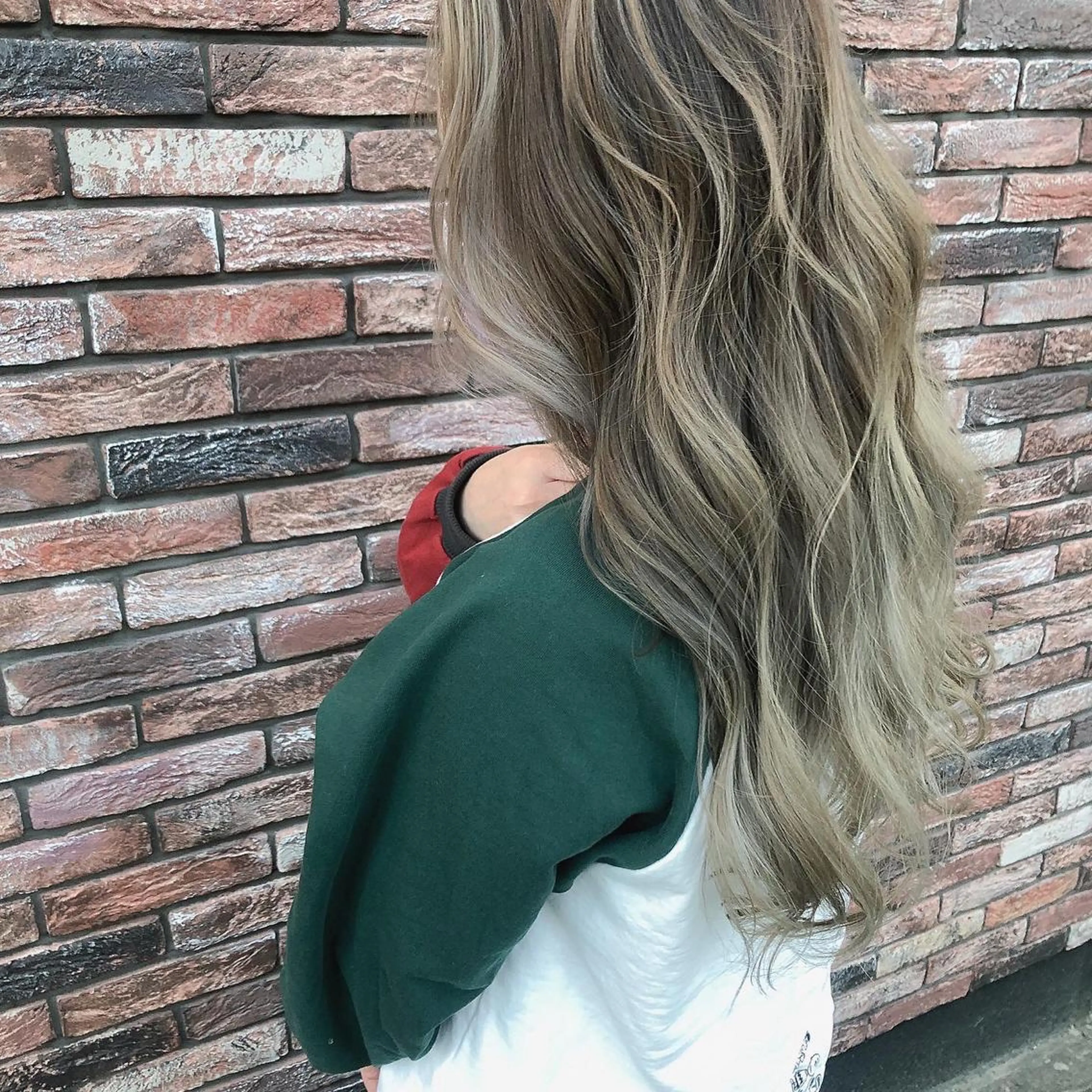 ロング カラー バレイヤージュ 外国人風カラー レイヤーカット カラーパティシエ facce🌼ikoのヘアスタイル