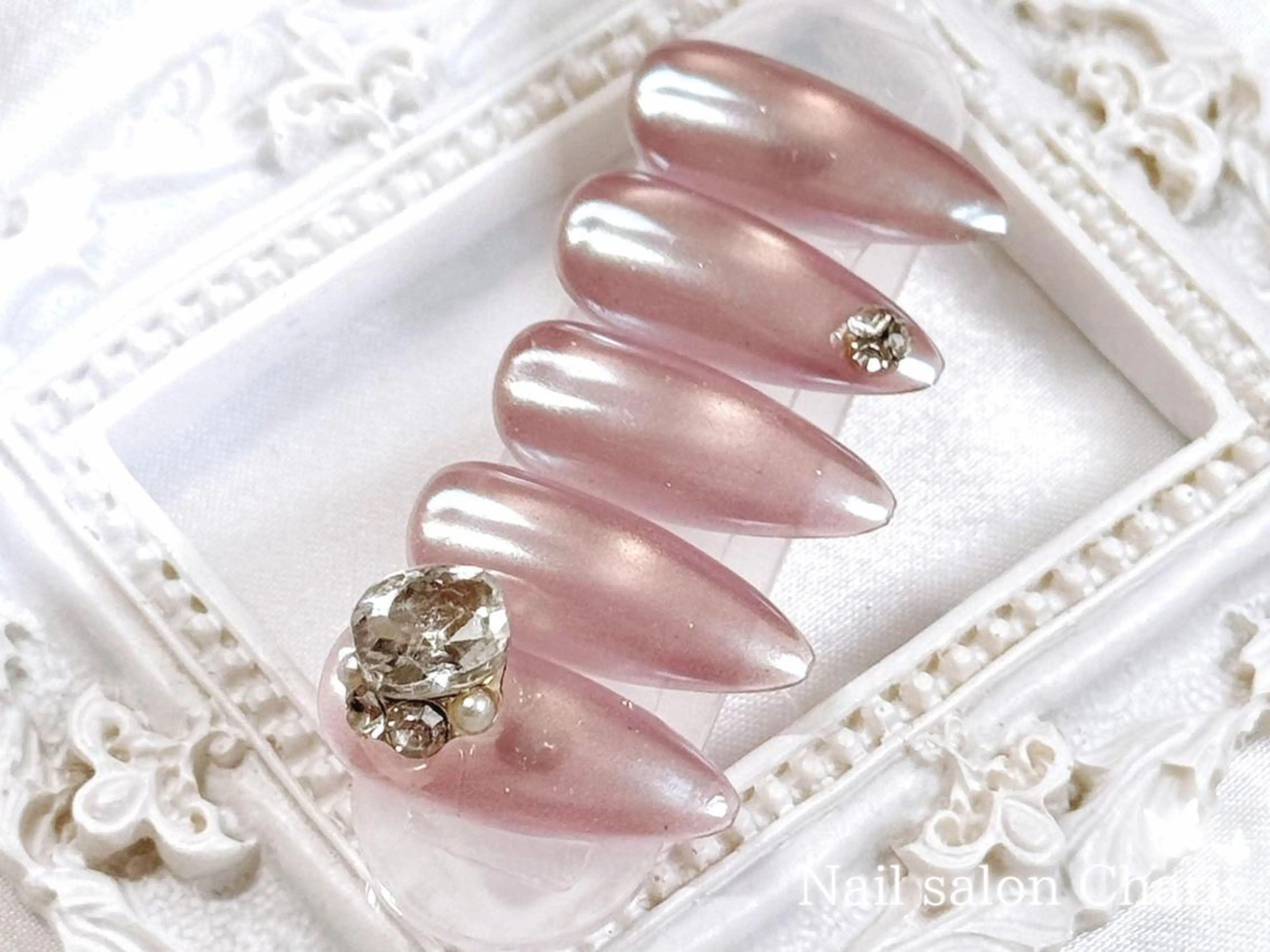 ネイル Nailsalon Charis.yuのネイルデザイン