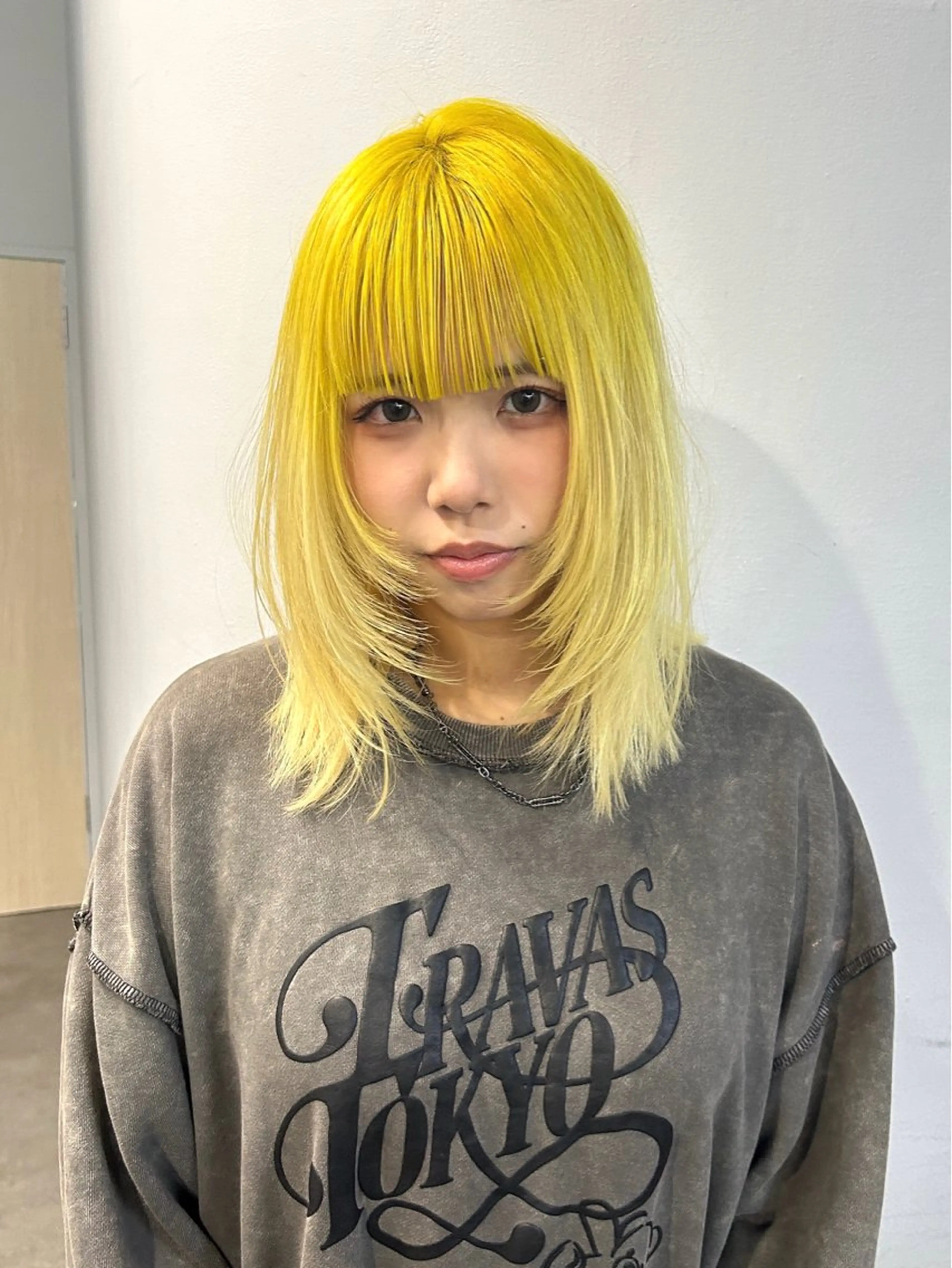 セミロング イエローカラー ヘアカラー F-card所属・shiga mariaのヘアスタイル