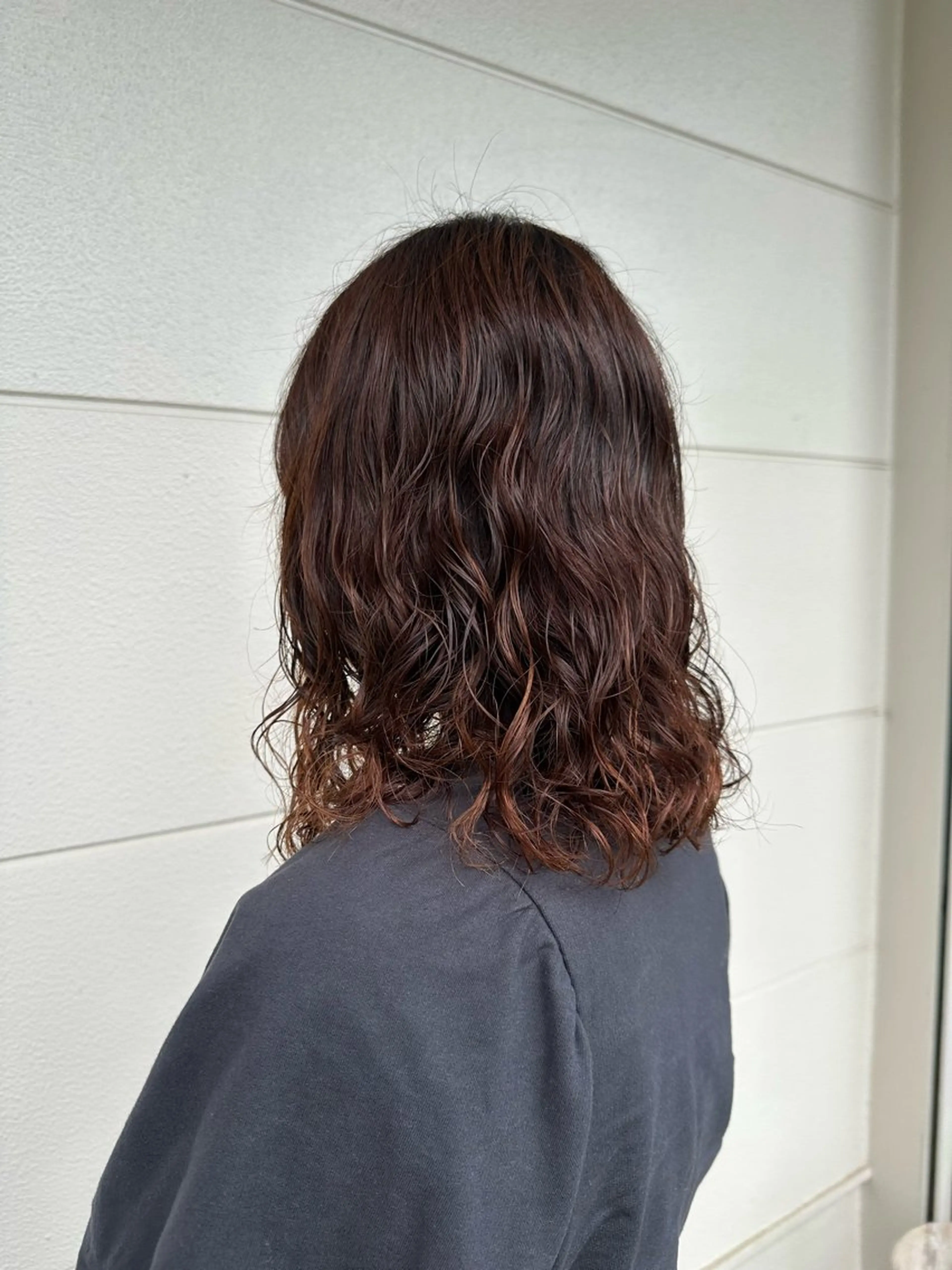 ミディアム パーマ 相原 百華のヘアスタイル