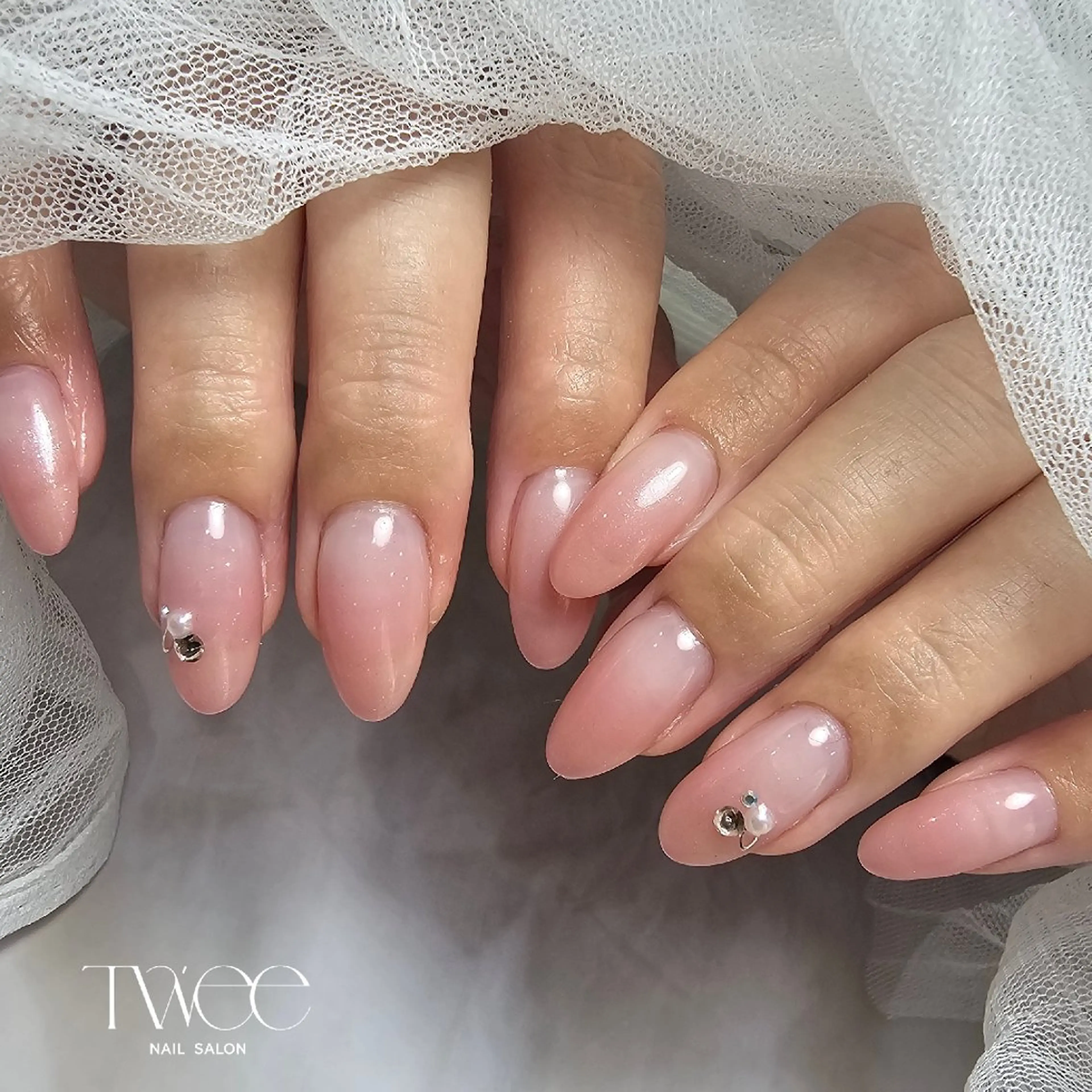 ネイル ジェルネイル グラデーション Tweesalon本町所属・Tweesalon 本町 yumikoのネイルデザイン