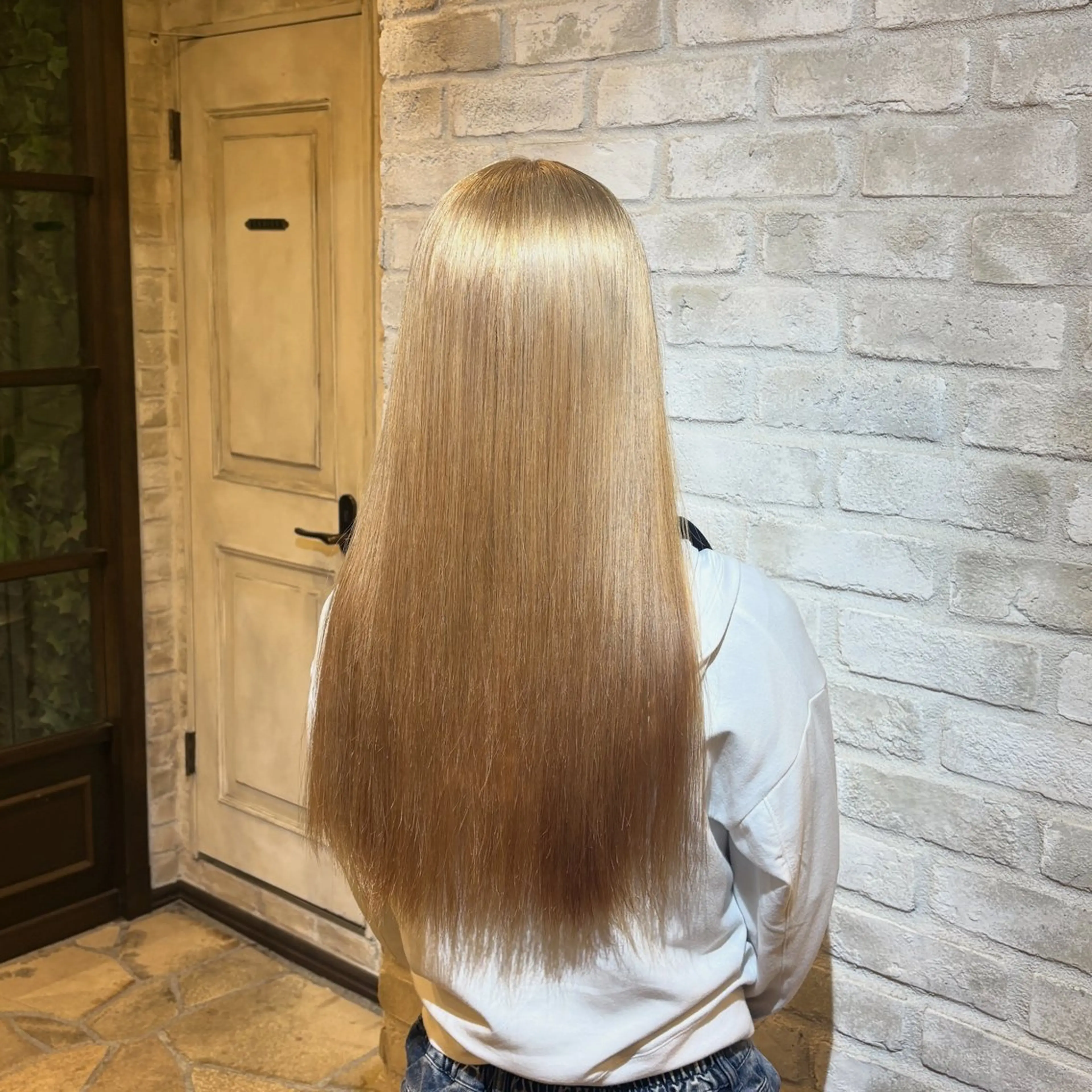 ロング カラー ブリーチ 縮毛矯正 ヘアカラー 🐺イノウエ サキ🐺のヘアスタイル