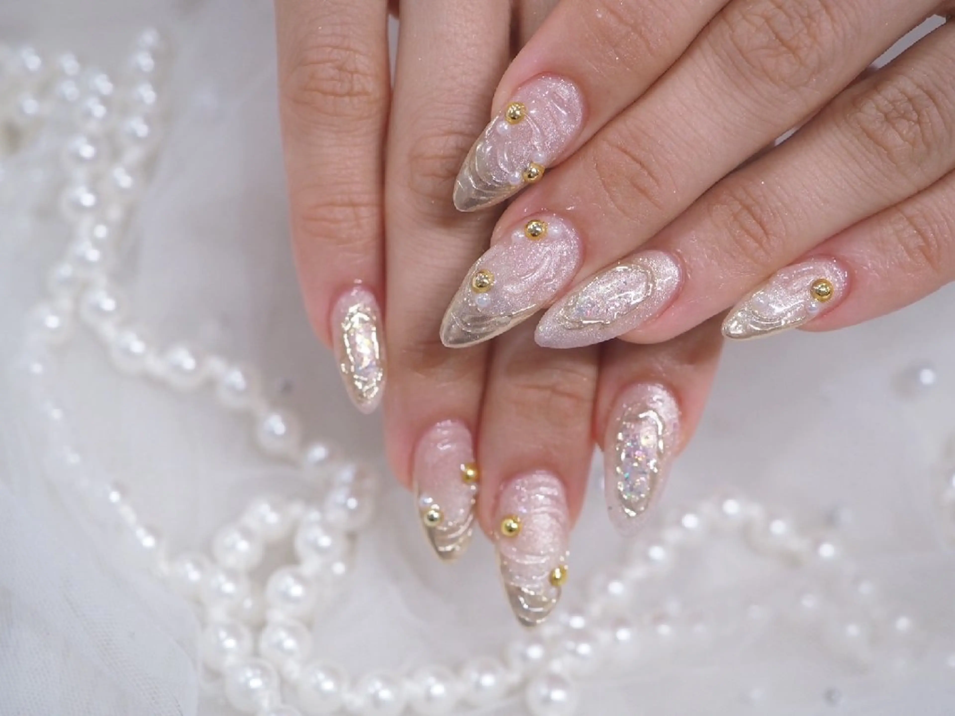 ミディアム ハンドネイル 岡林 優美のネイルデザイン