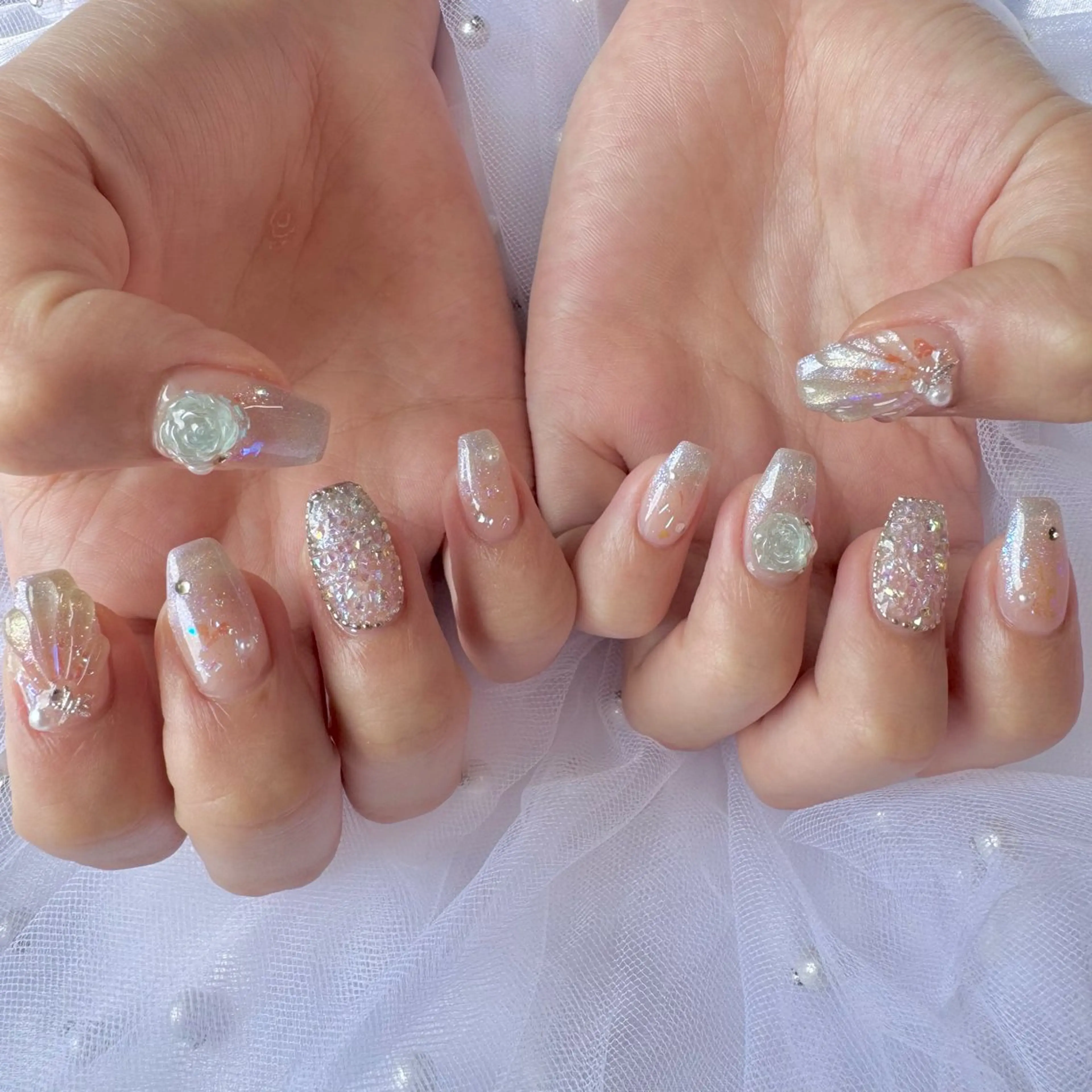 ネイル キラキラネイル ハンドネイル nail salon e'mu💐のネイルデザイン